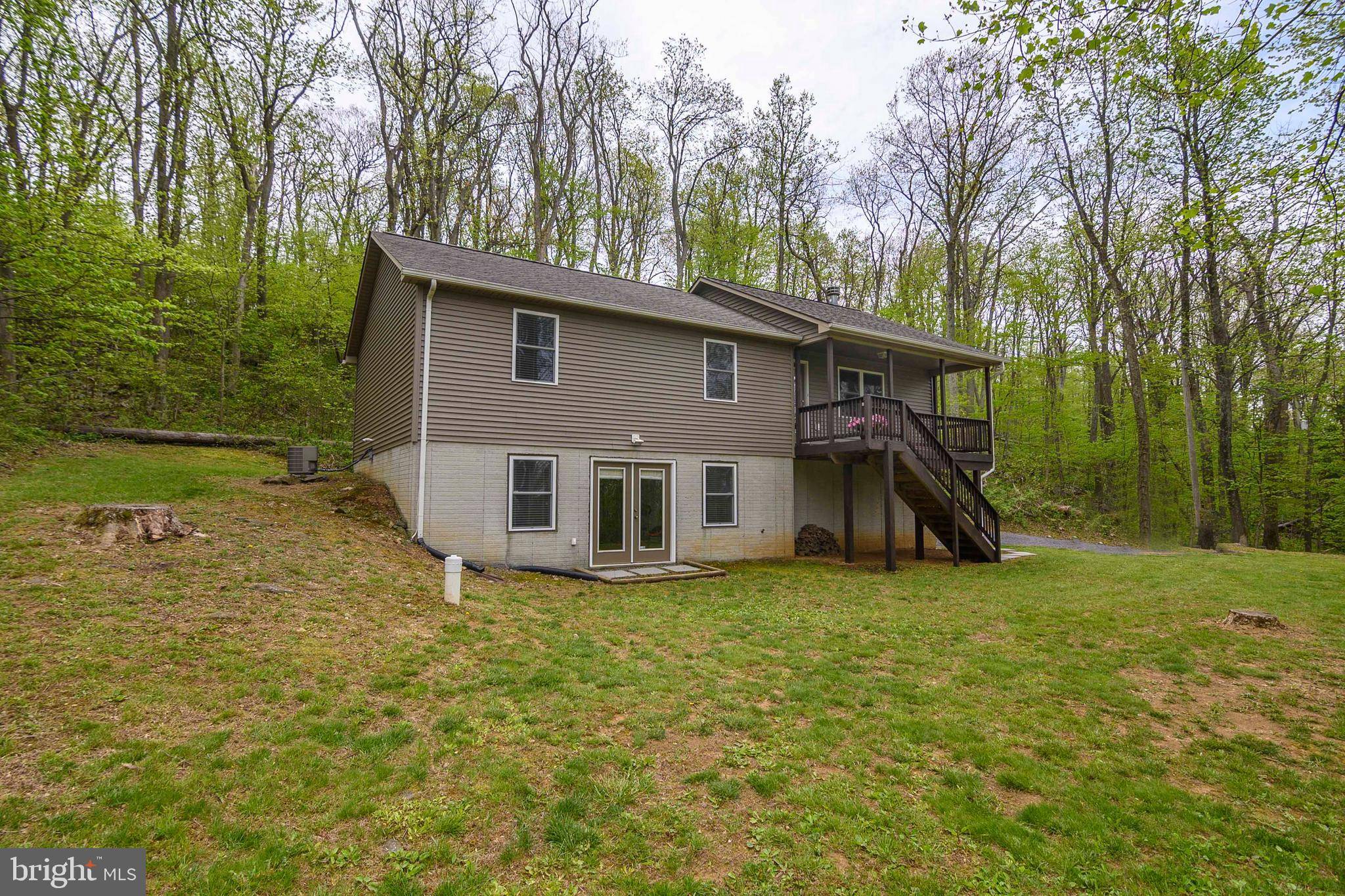 Linden, VA 22642,161 WOODHAVEN WAY