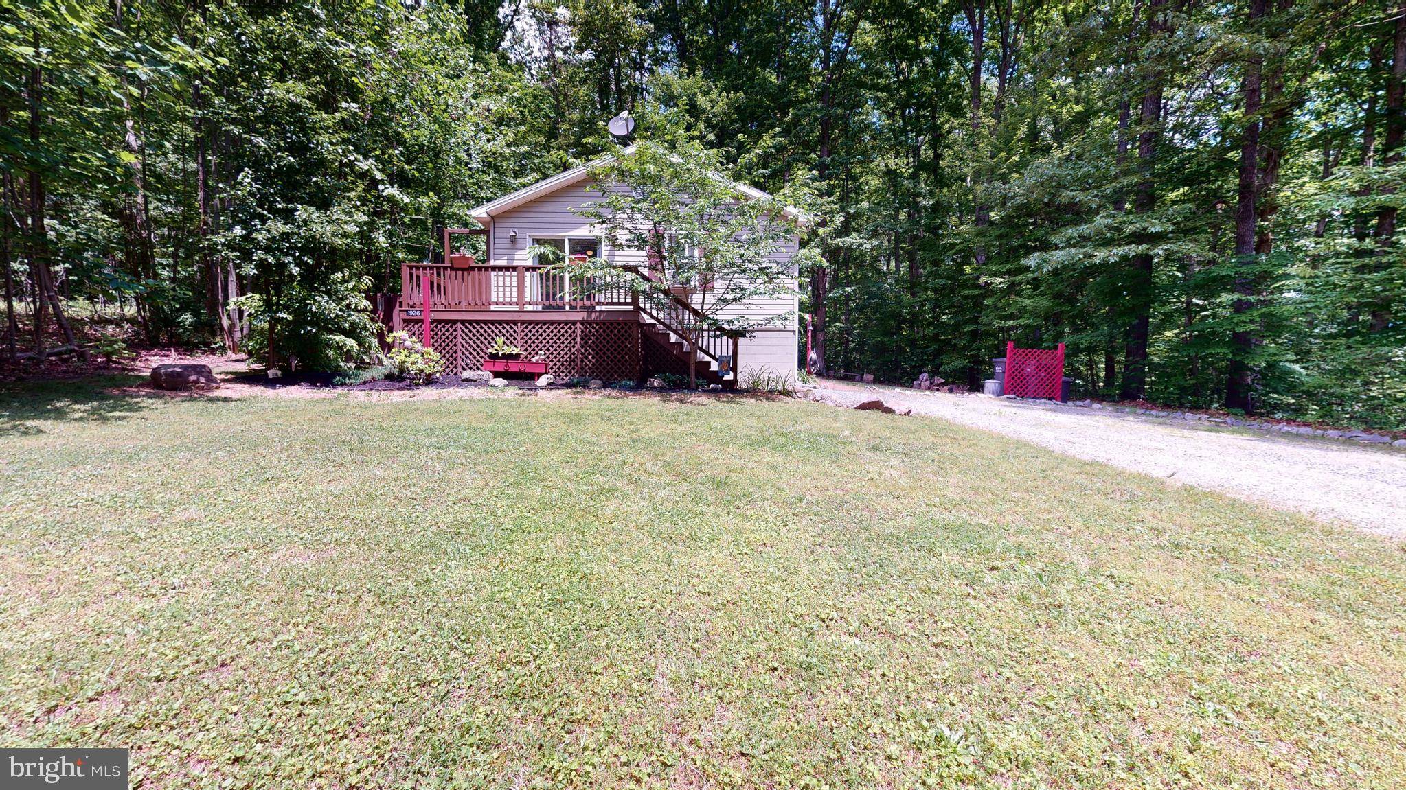 Louisa, VA 23093,1926 N LAKESHORE DR