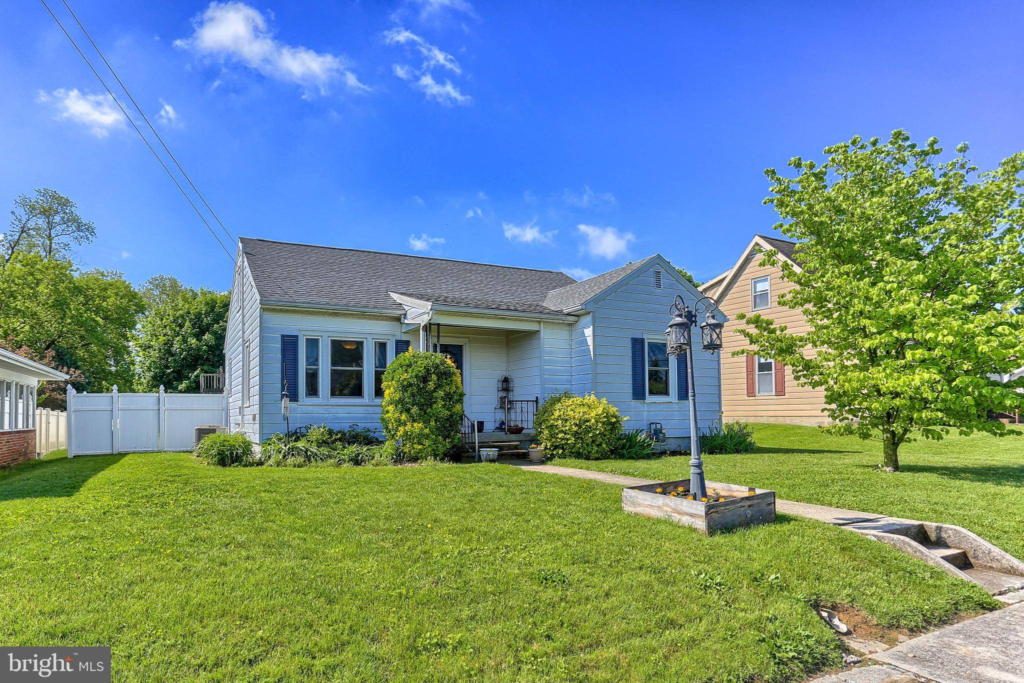 Hanover, PA 17331,17 BREWSTER ST