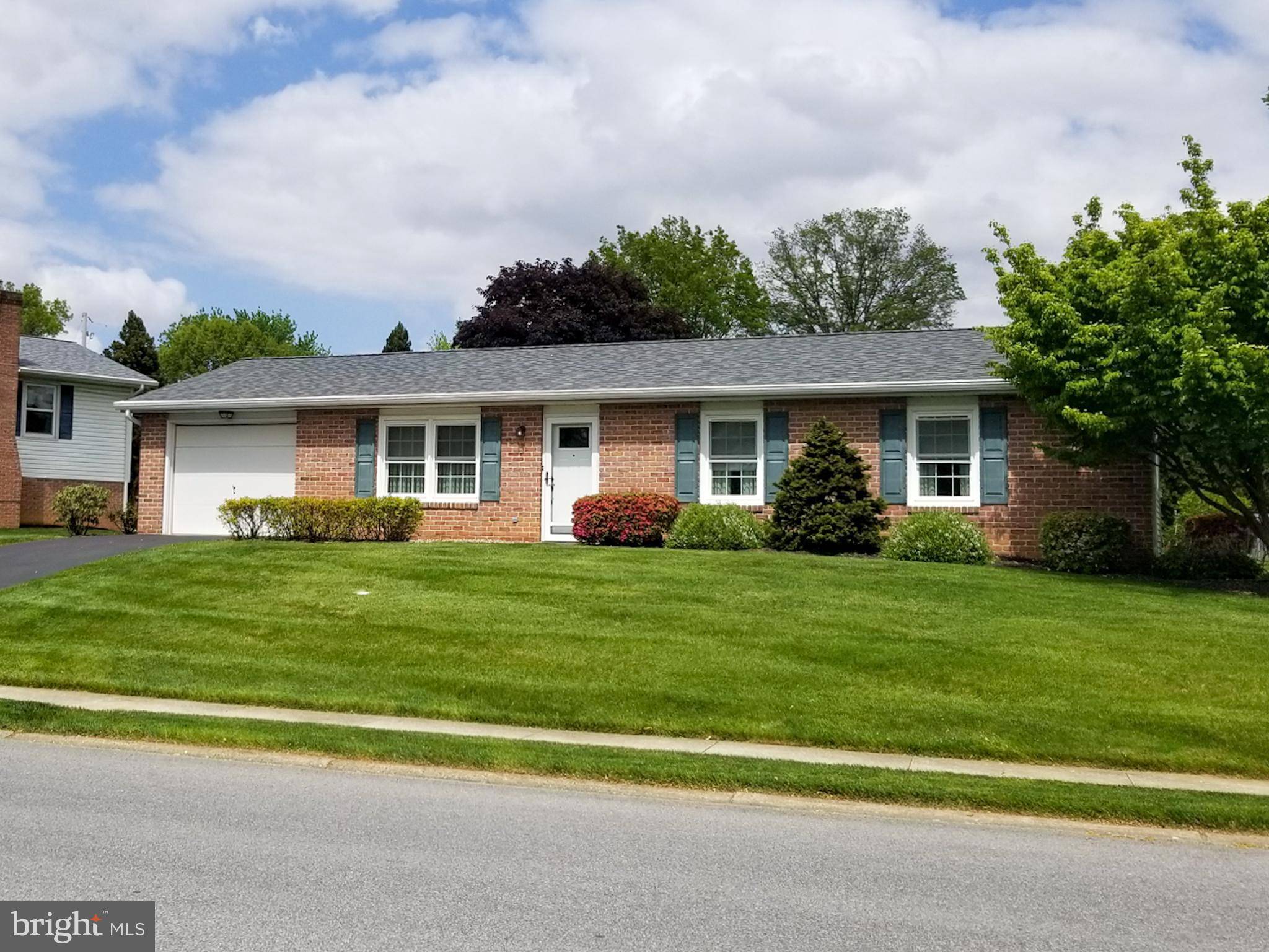 Lancaster, PA 17601,323 ASHFORD DR