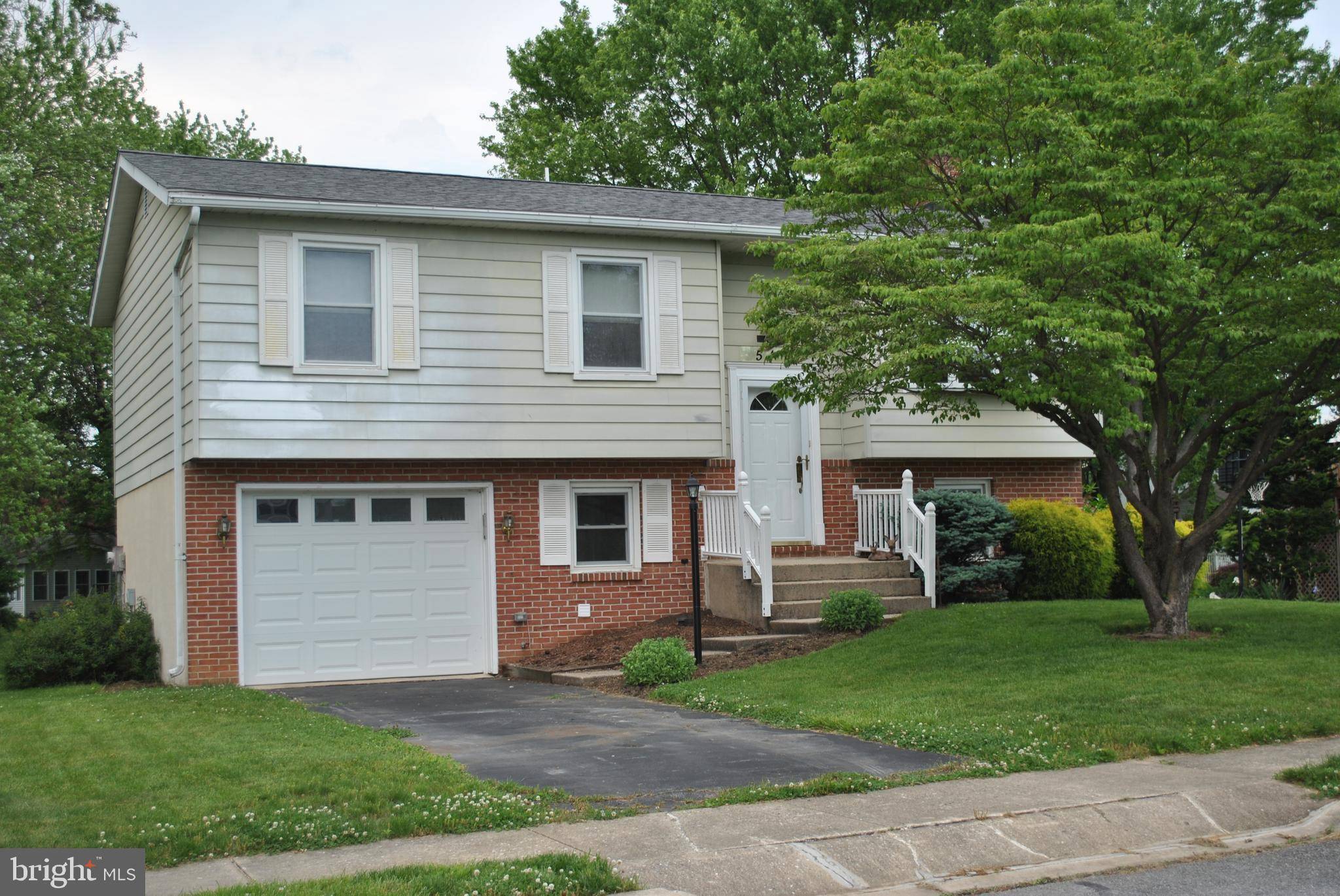 Mount Joy, PA 17552,517 GLENN AVE