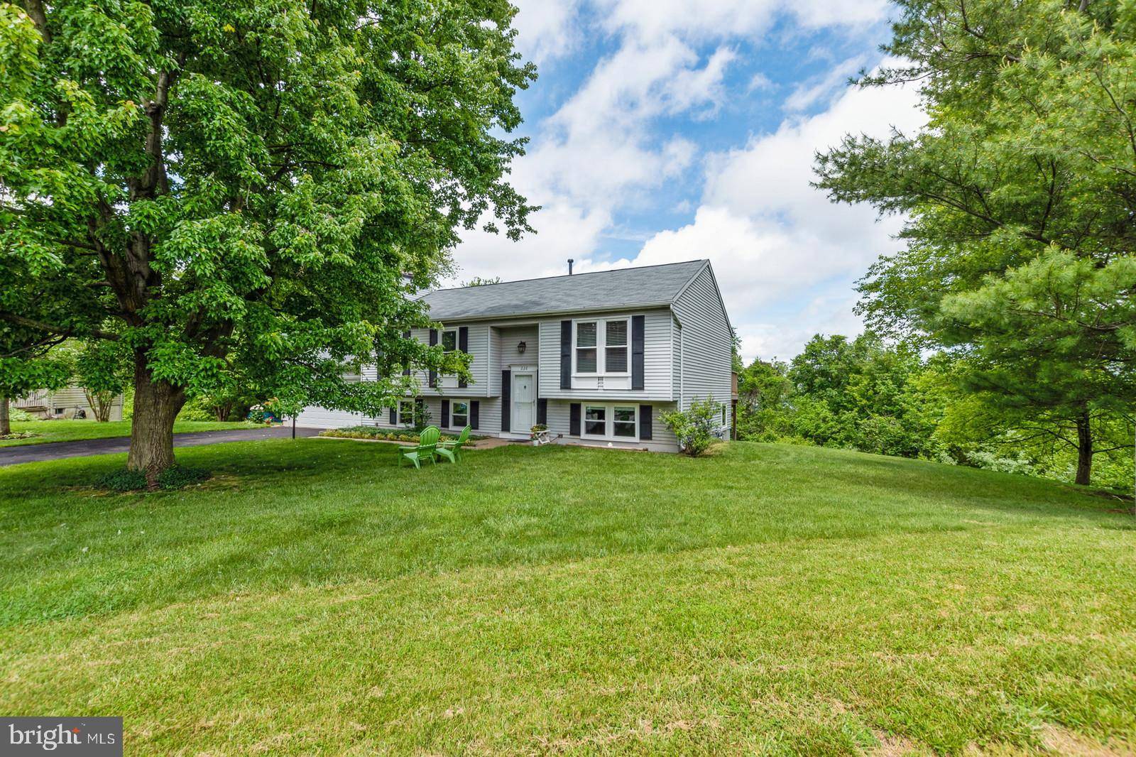 Sterling, VA 20164,226 LAURA ANNE CT