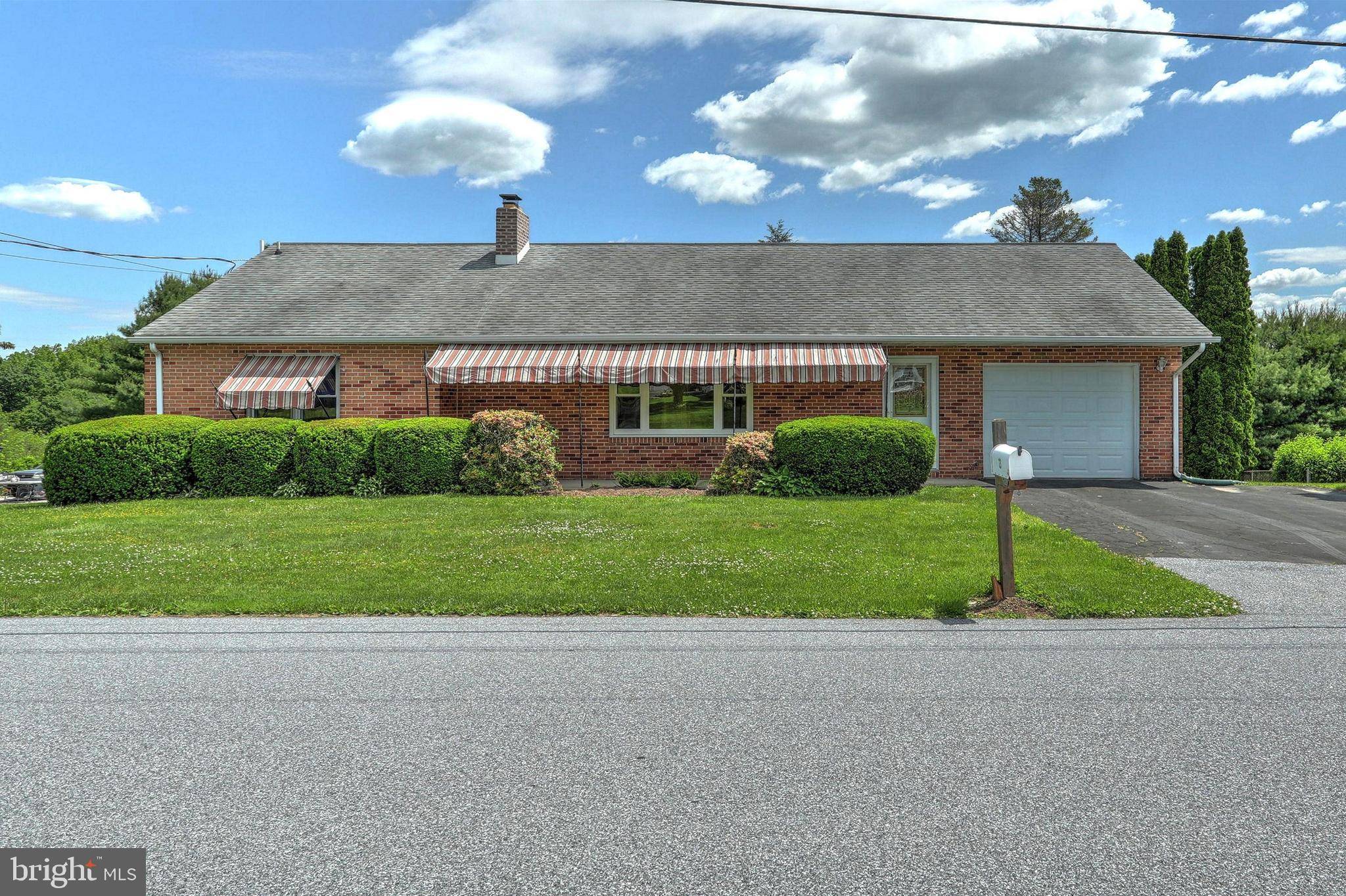 Jacobus, PA 17407,13 PINE ST