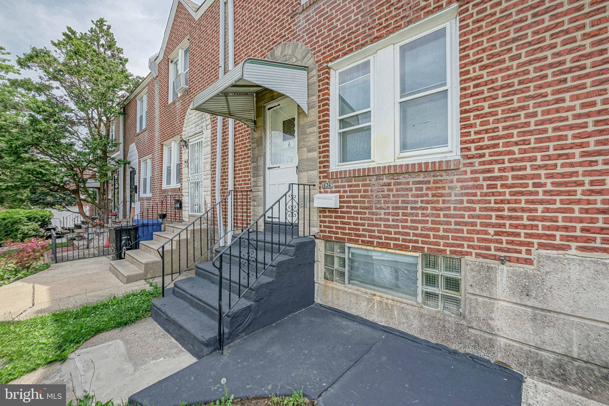 Philadelphia, PA 19120,5929 CRYSTAL ST