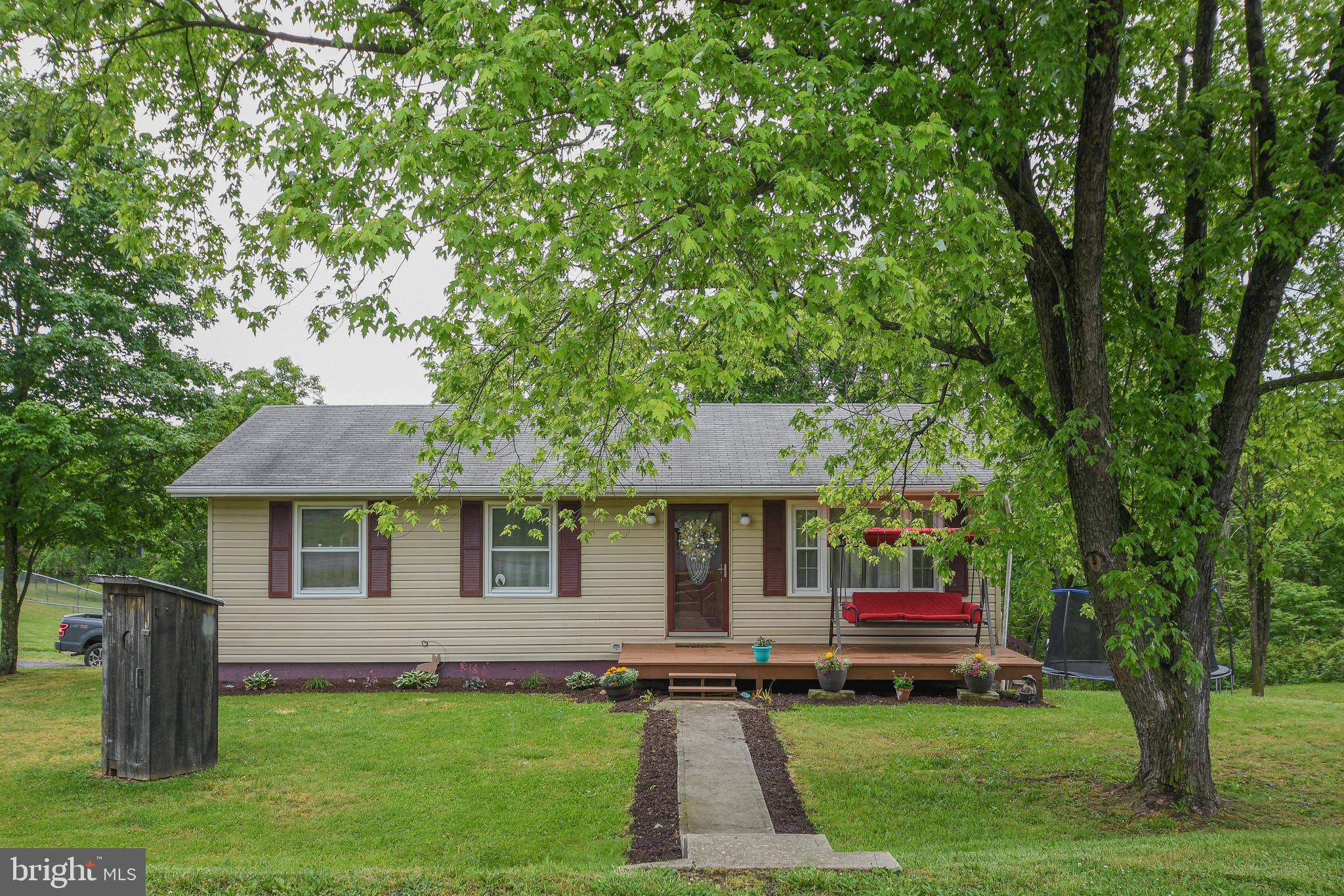 Keyser, WV 26726,24 TULIP DR