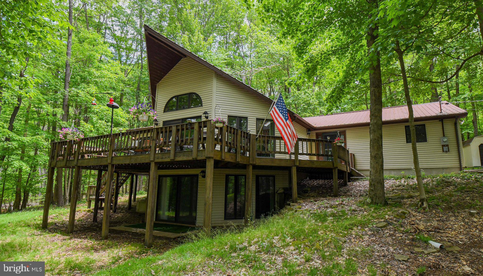 Terra Alta, WV 26764,47 TRILLIUM CT