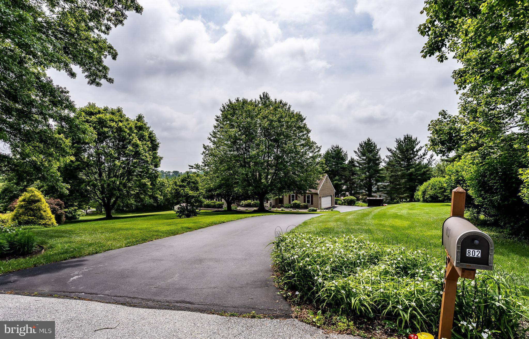 West Chester, PA 19380,802 APPLE HILL DR