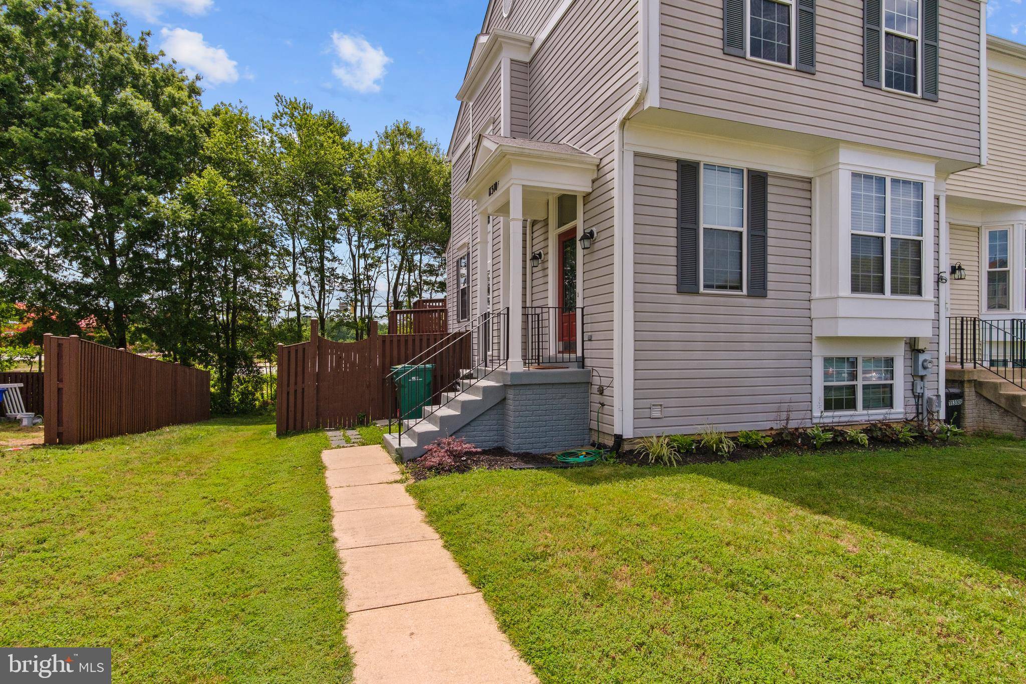 Waldorf, MD 20603,11310-F GOLDEN EAGLE PL