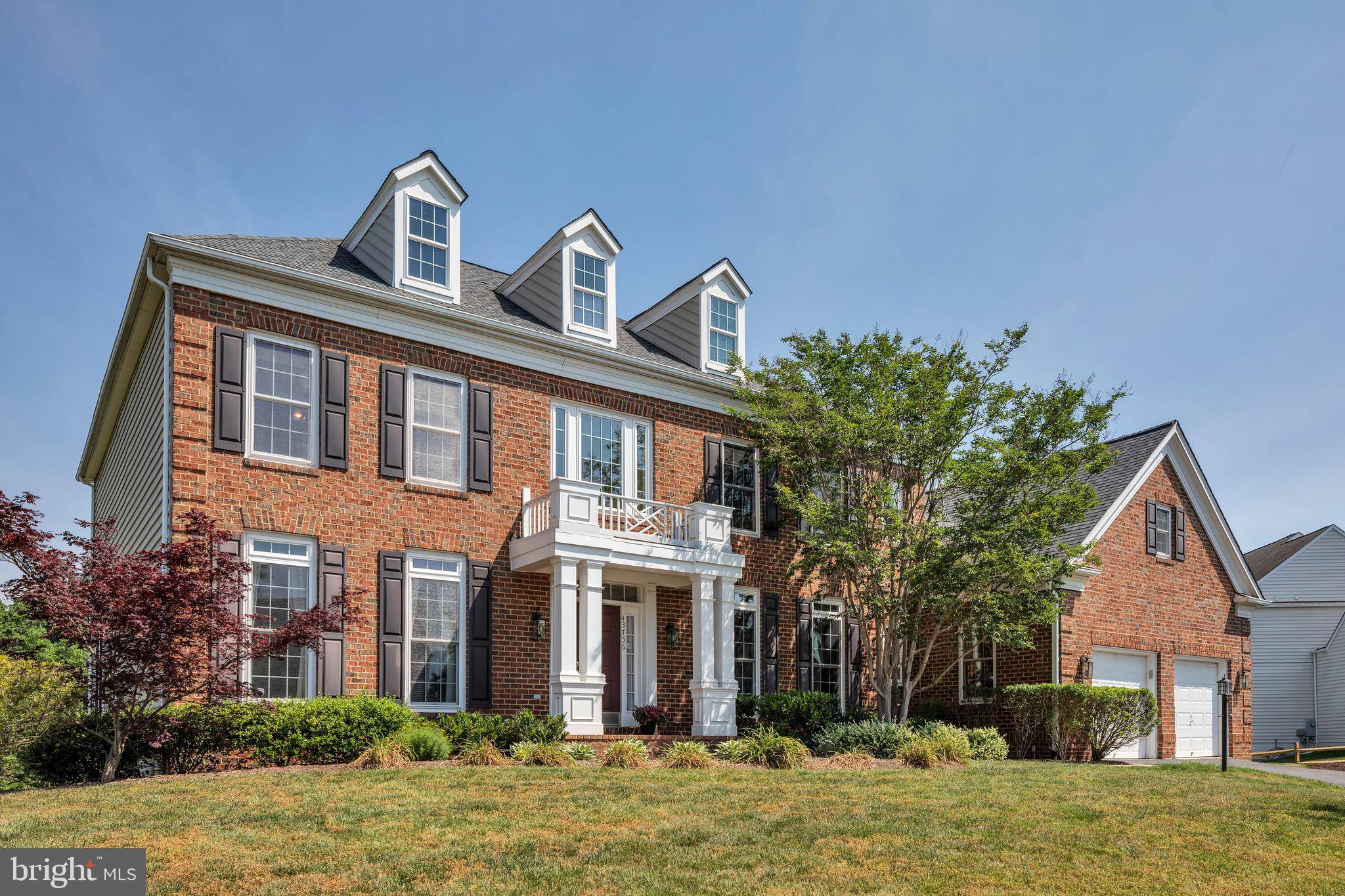 Chantilly, VA 20152,43756 PARAMOUNT PL