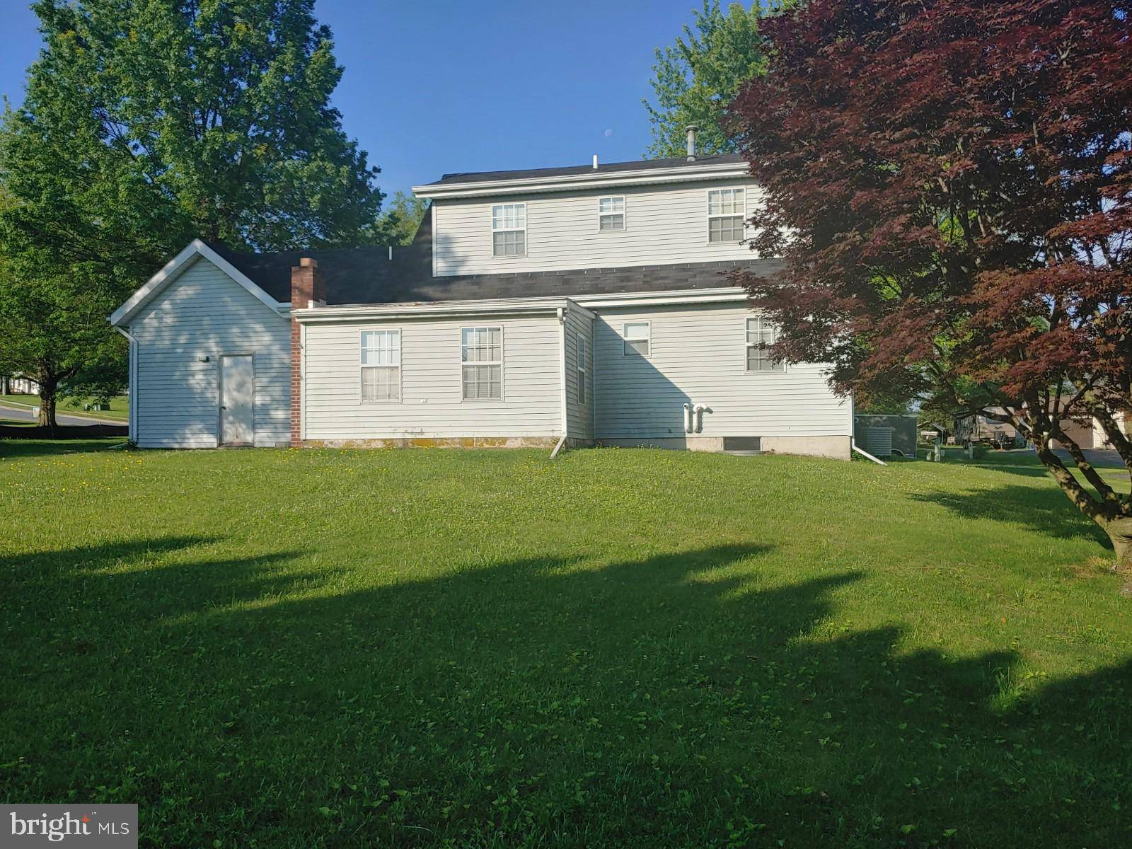 York, PA 17406,1611 VALLEY VISTA DR