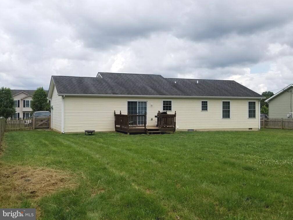 Bunker Hill, WV 25413,238 LARRY WAY