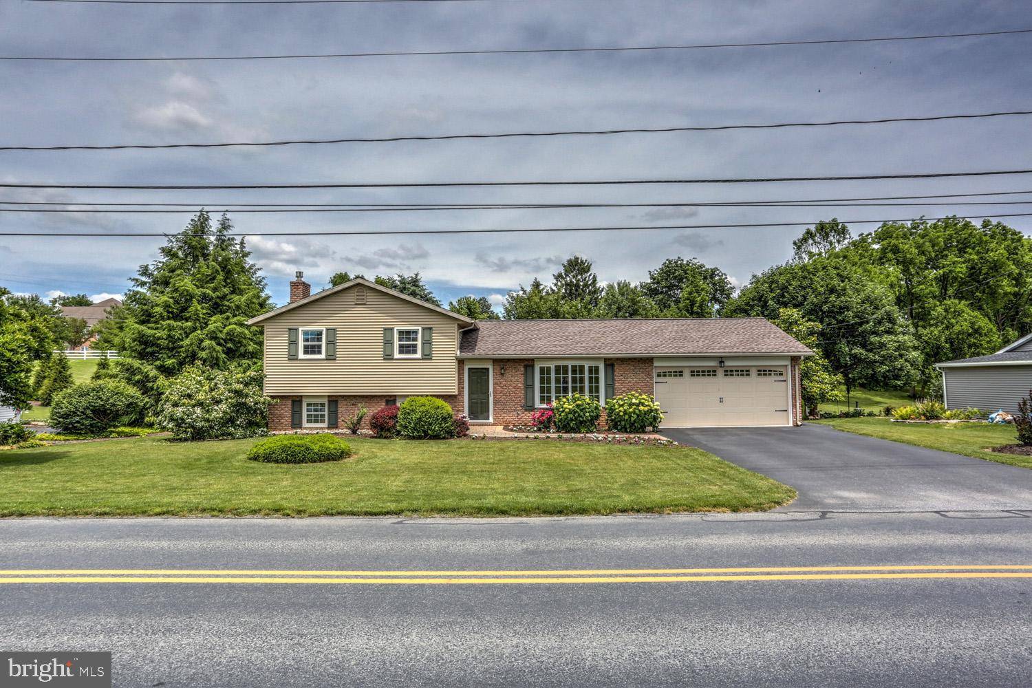 Ephrata, PA 17522,508 W TROUT RUN RD