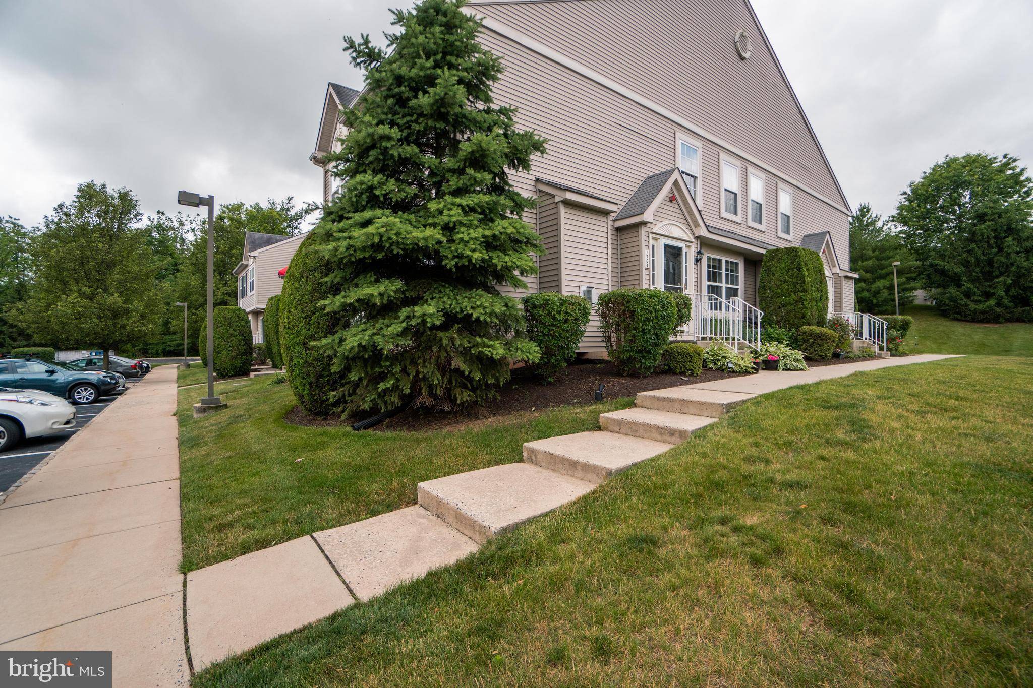 Phoenixville, PA 19460,1704 BRIARWOOD CT