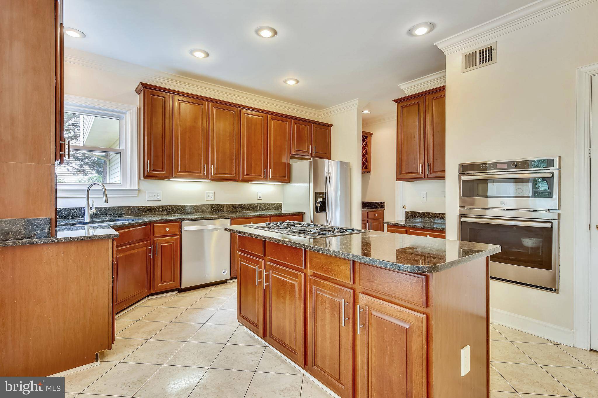 Fairfax Station, VA 22039,8004 HEDGEWOOD CT