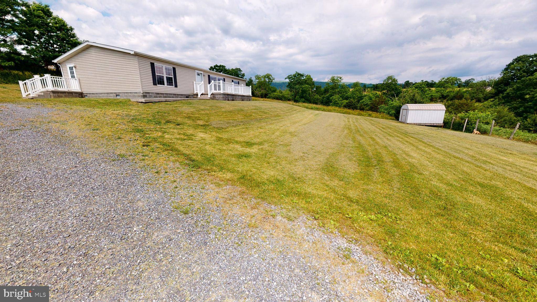 Maysville, WV 26833,135 LOIS LN