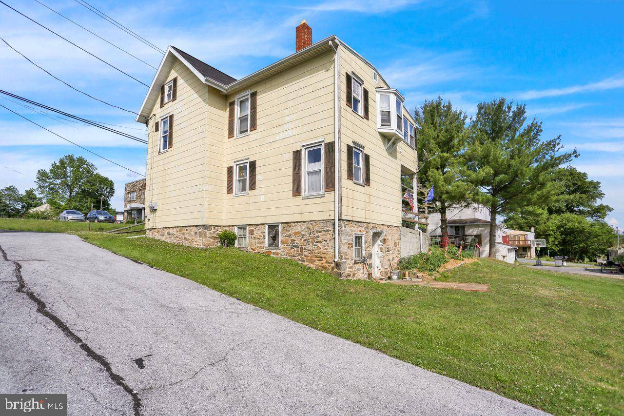 Oley, PA 19547,704 S MAIN ST