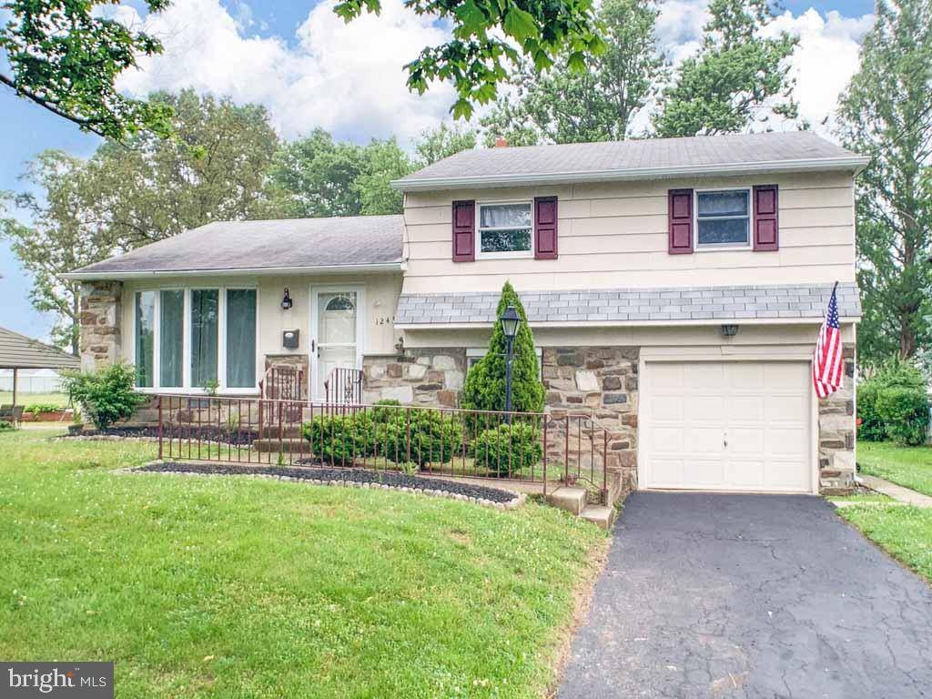 Warminster, PA 18974,1242 TULIP RD