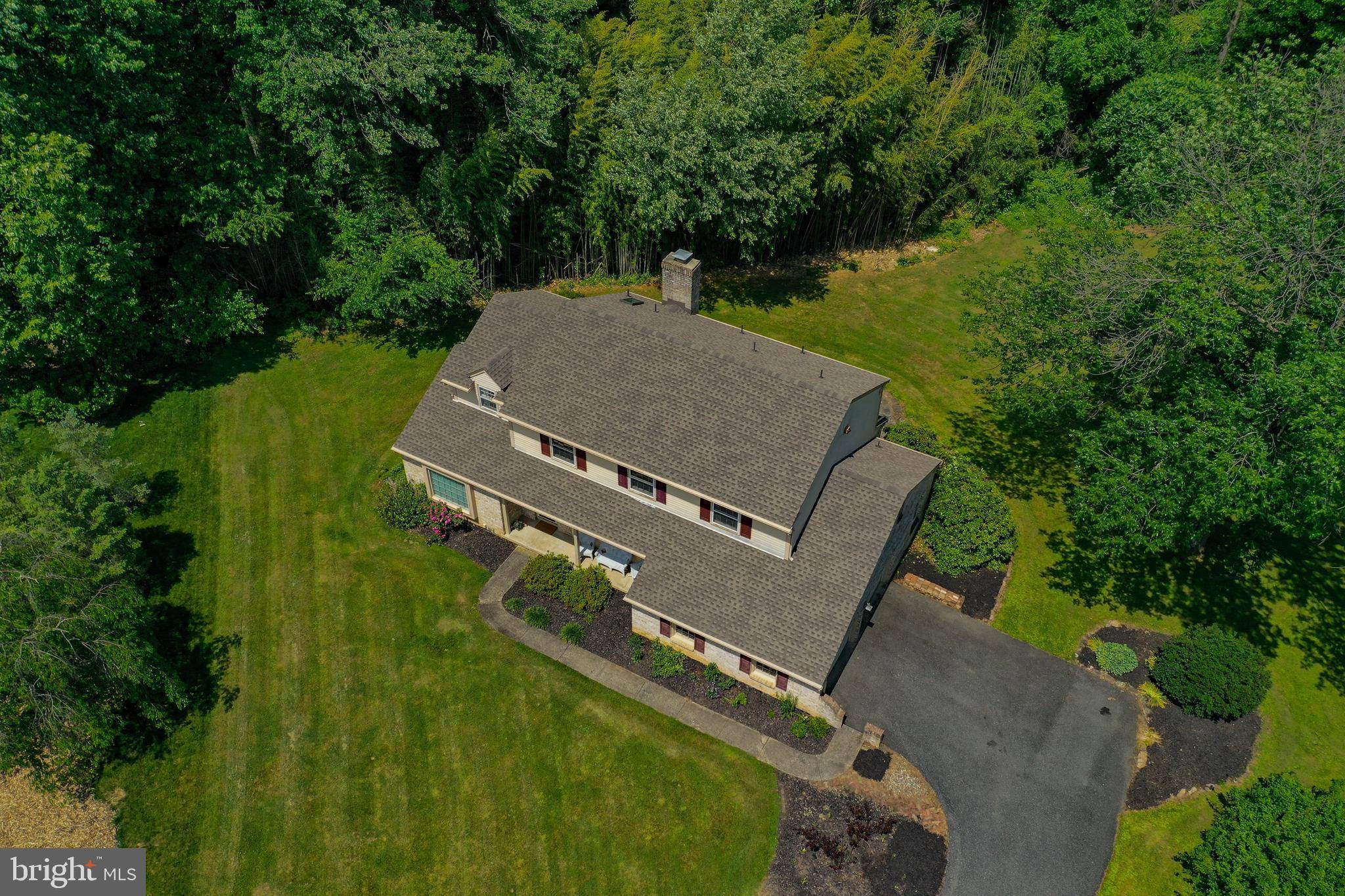 Emmaus, PA 18049,2531 HAWTHORN CIR