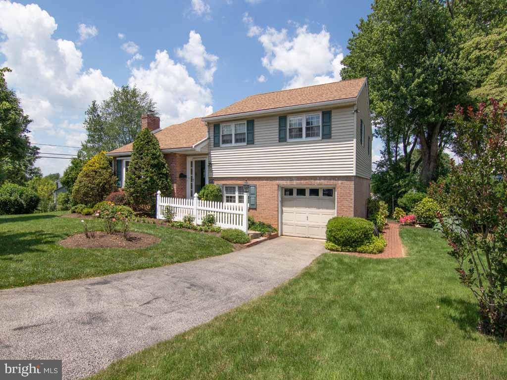 Oreland, PA 19075,1101 COUNTRY CLUB DR