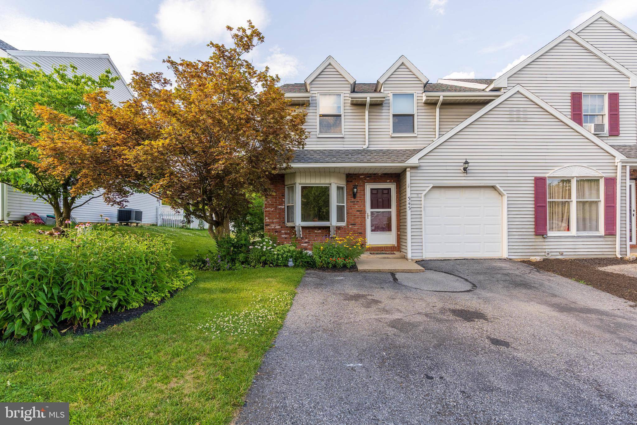 Macungie, PA 18062,343 VILLAGE WALK DR