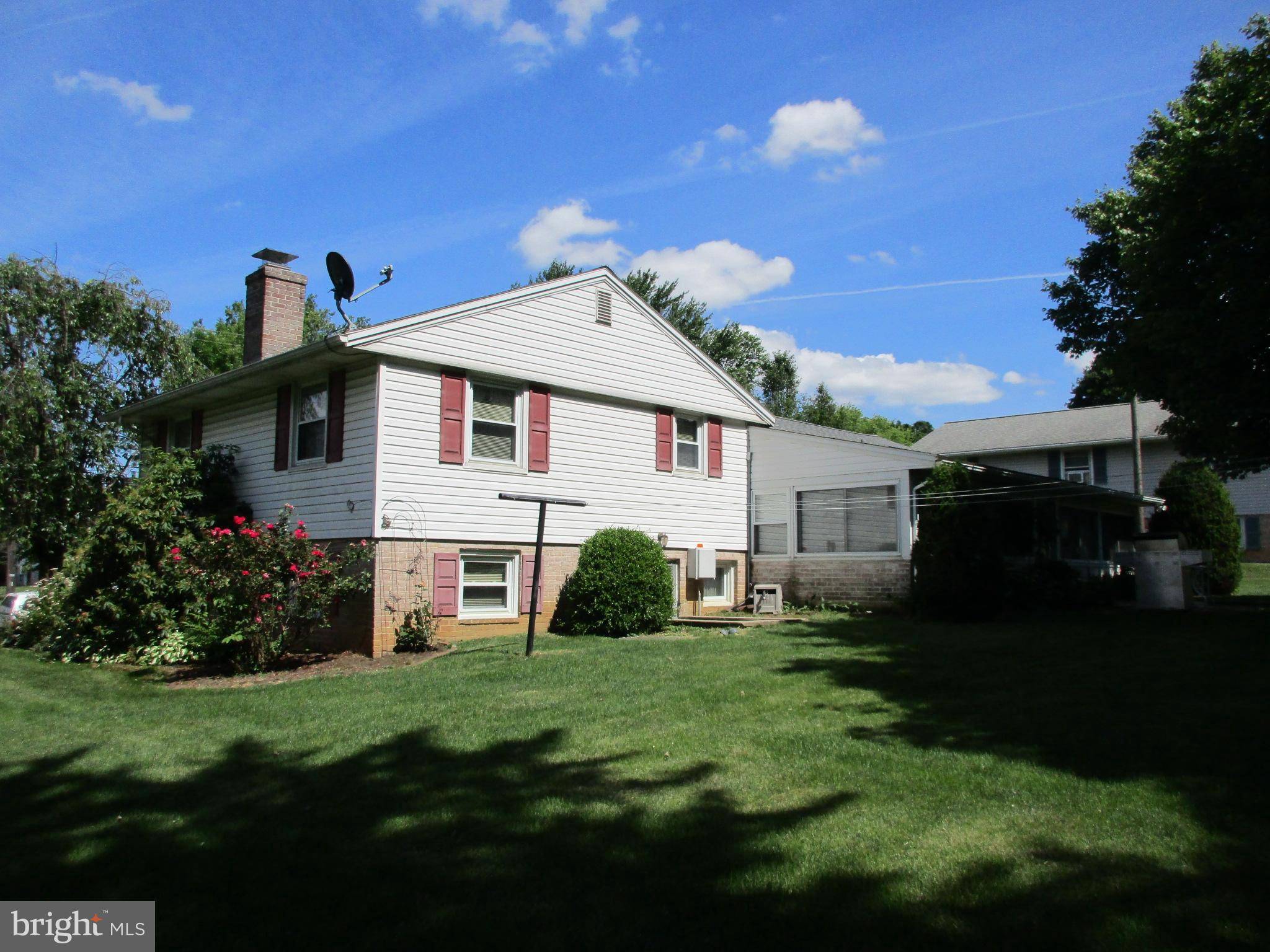 Leola, PA 17540,22 S FARMERSVILLE RD