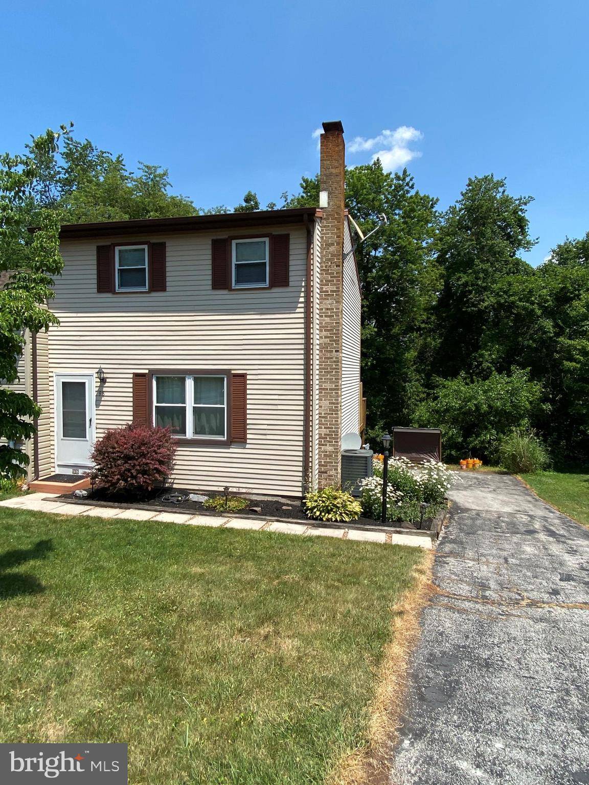 Etters, PA 17319,98 JUNIPER DR