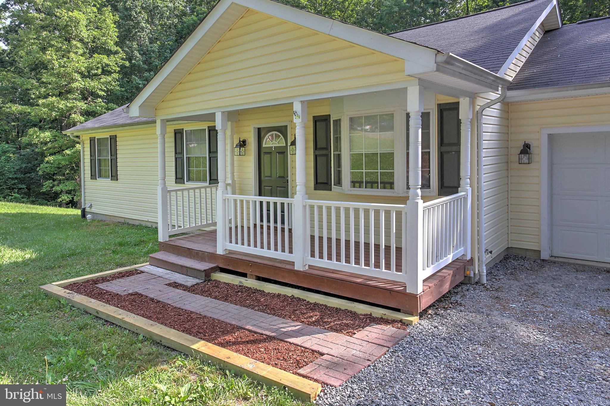 Louisa, VA 23093,270 PETTIT PL