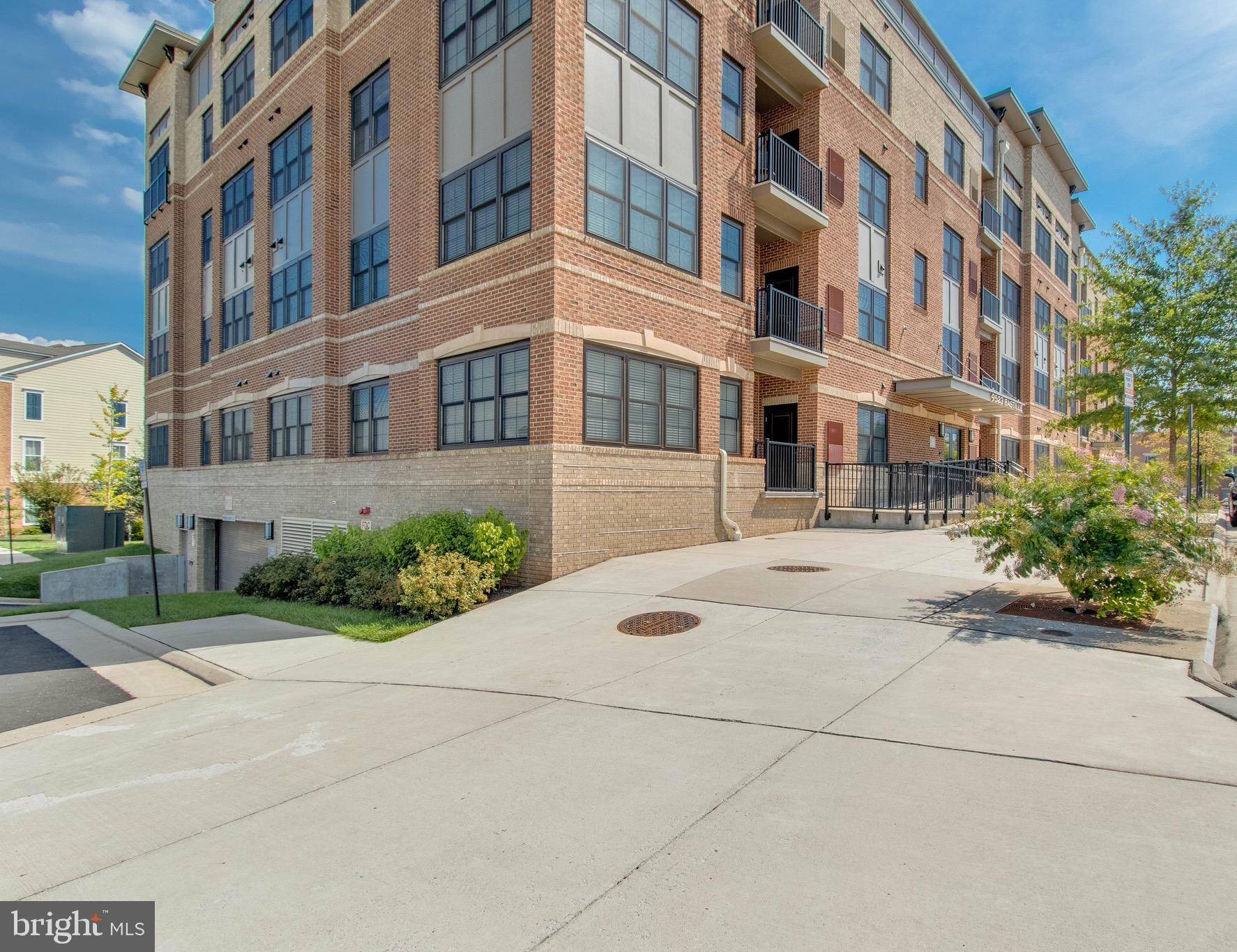 Fairfax, VA 22031,9523 BASTILLE ST #1-308