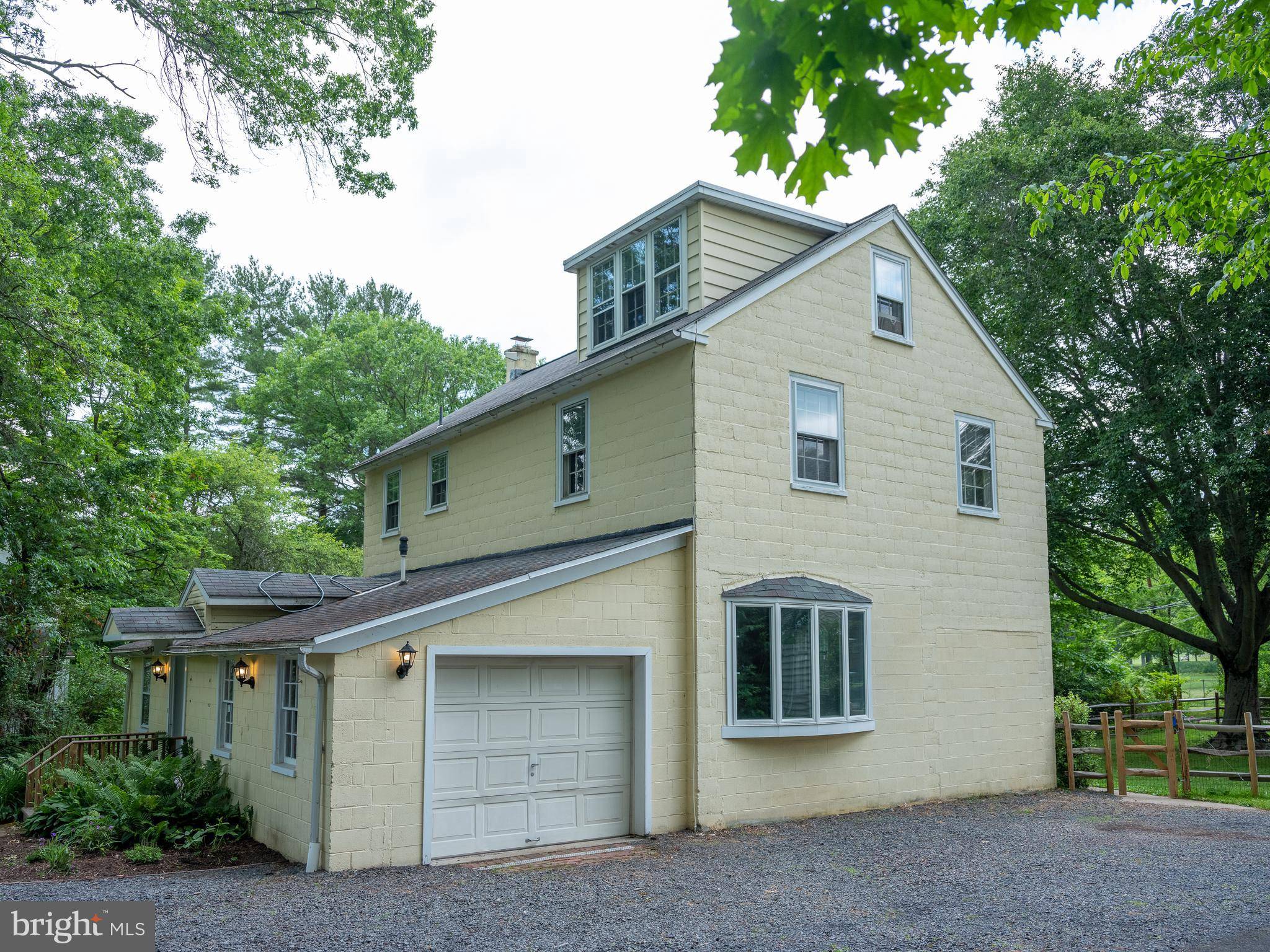 Doylestown, PA 18901,408 PEBBLE HILL RD