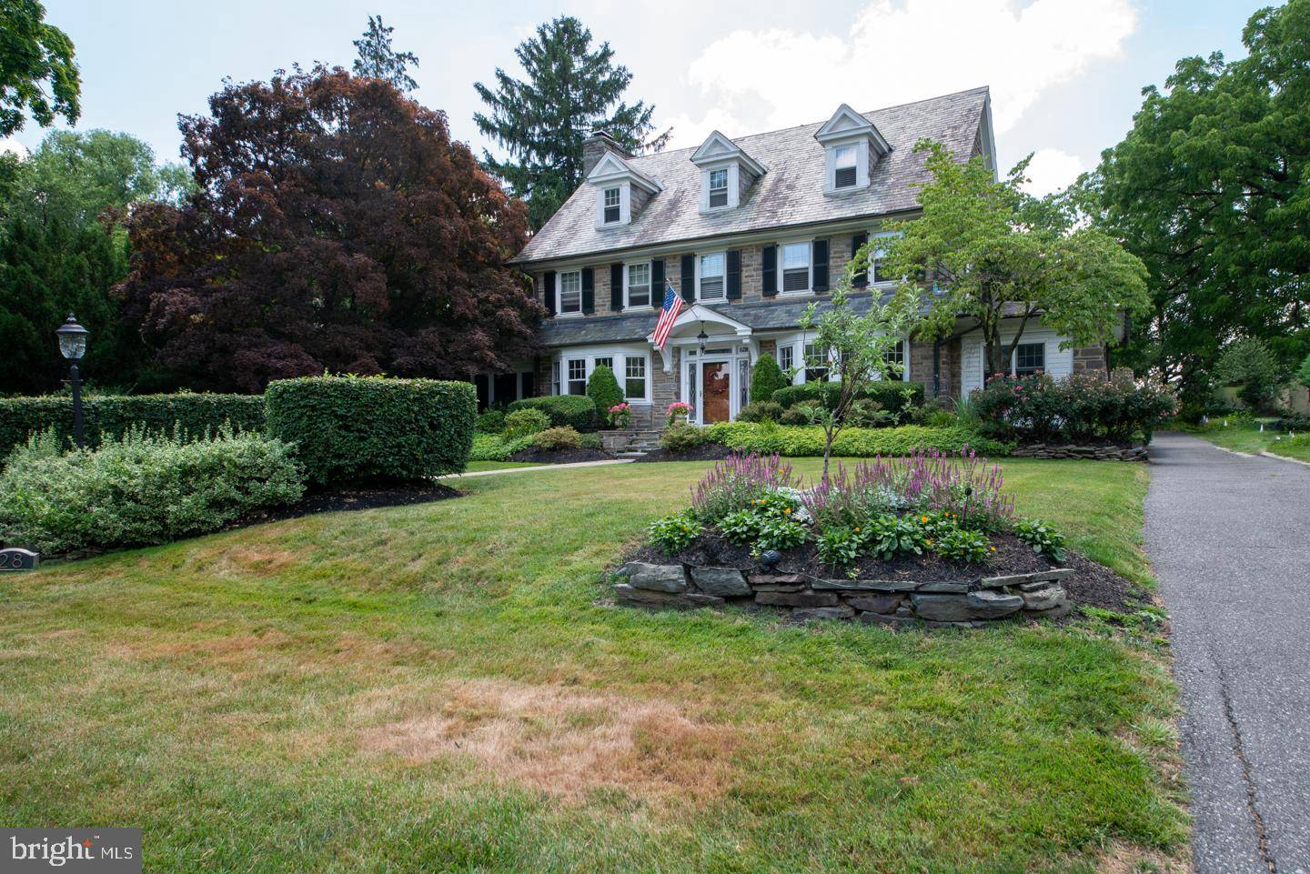 Elkins Park, PA 19027,28 LATHAM PARK