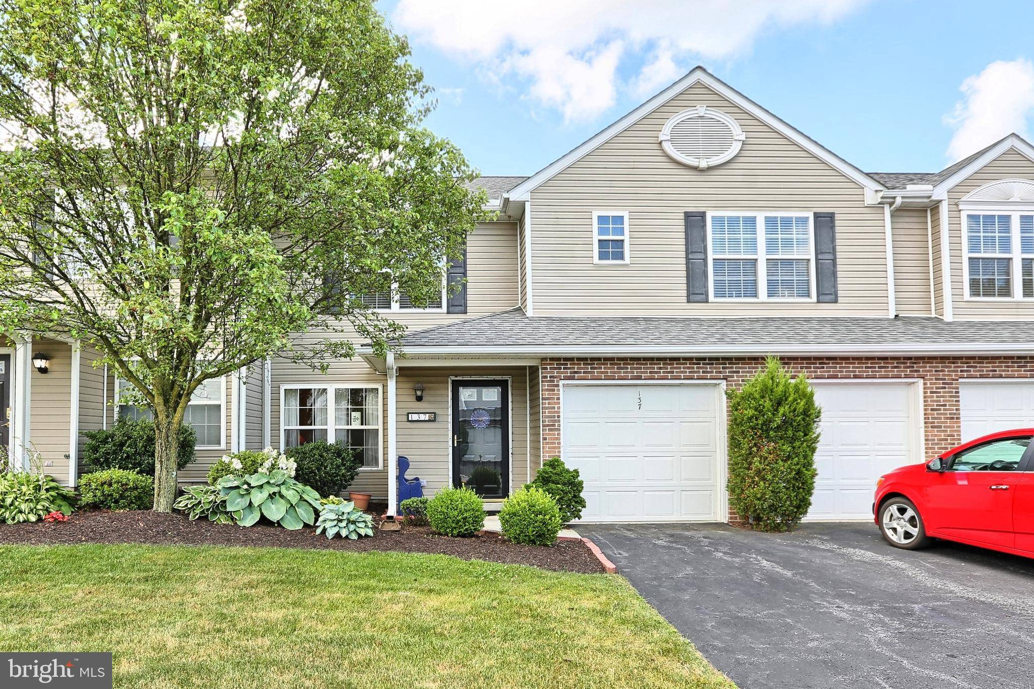 Hummelstown, PA 17036,137 KESTREL CT