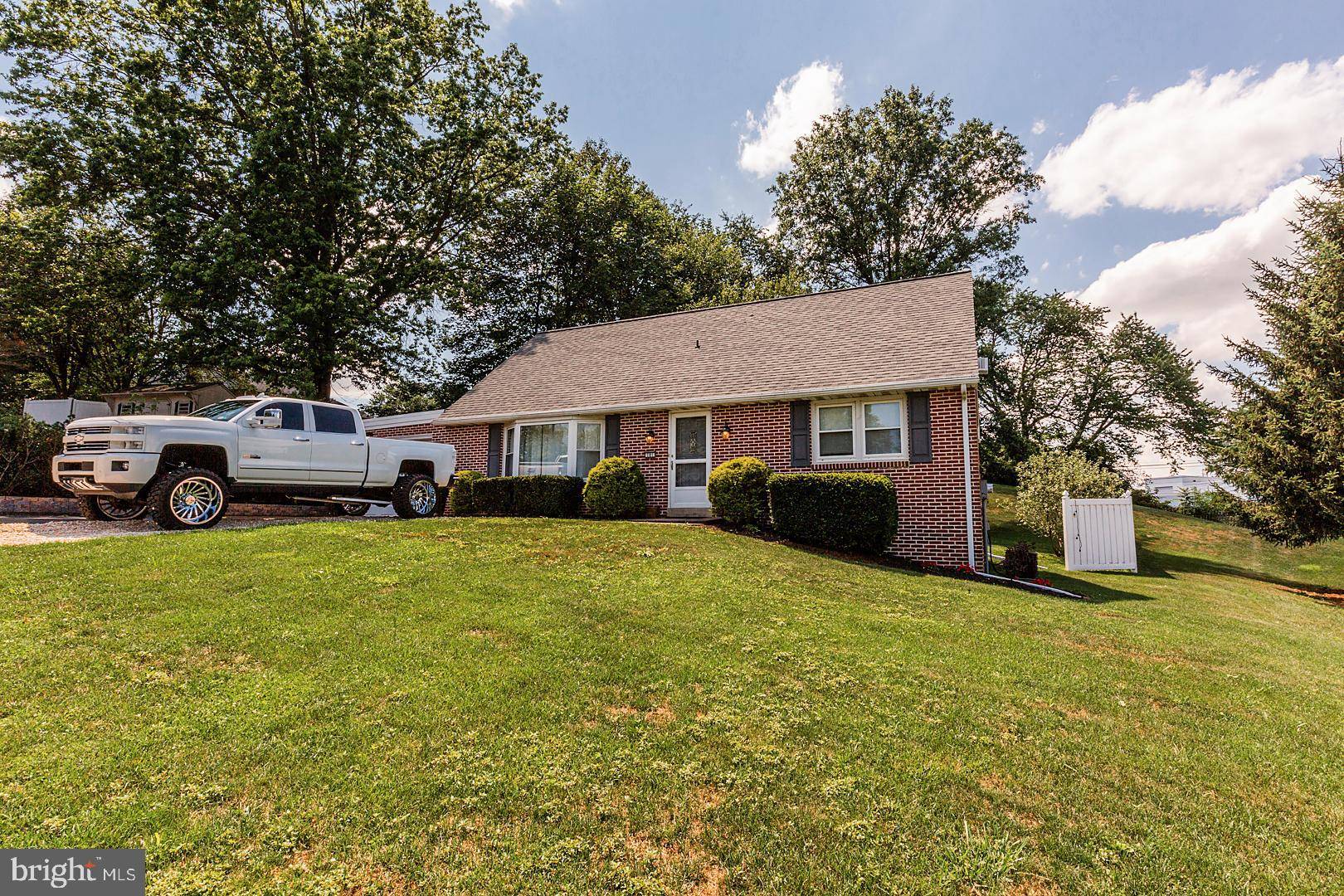 Brownstown, PA 17508,101 HILLSIDE DR