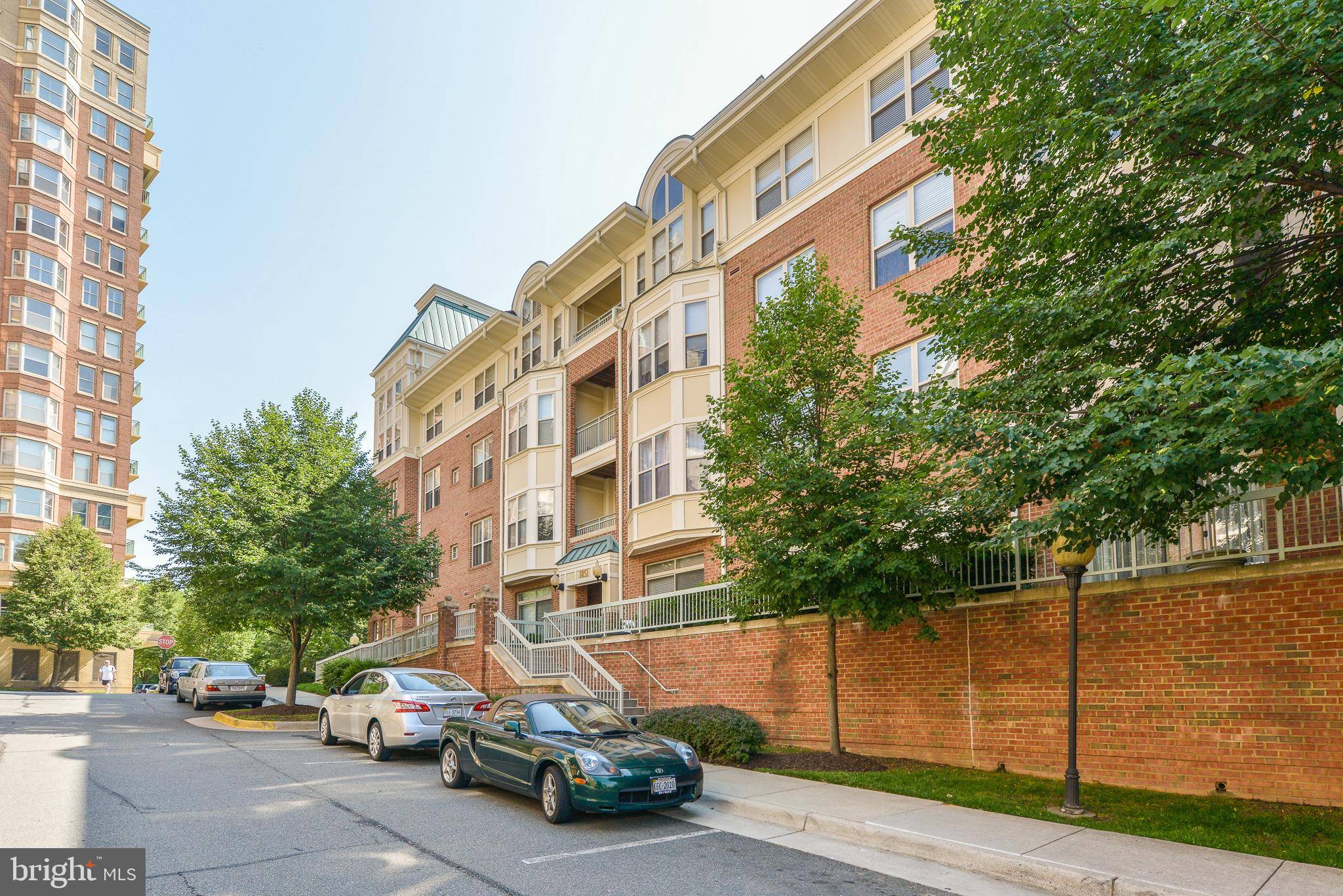 Reston, VA 20190,1851 STRATFORD PARK PL #107