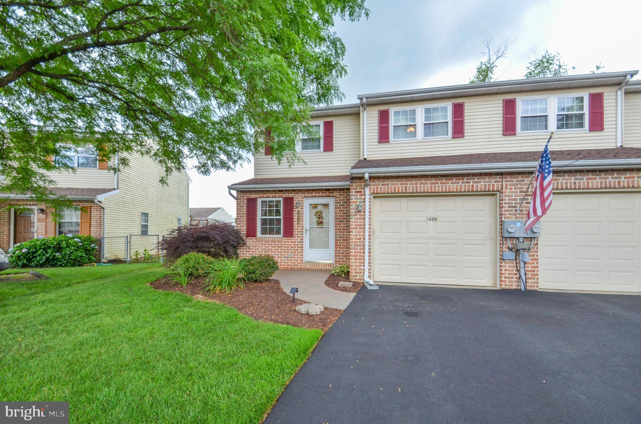 Hellertown, PA 18055,1620 ILONA DR