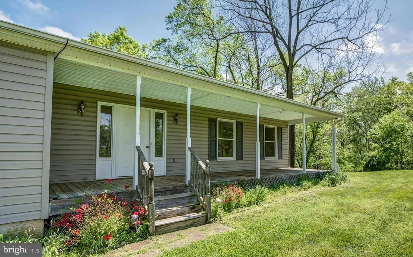 Lovettsville, VA 20180,11734 ARMISTEAD FILLER LN