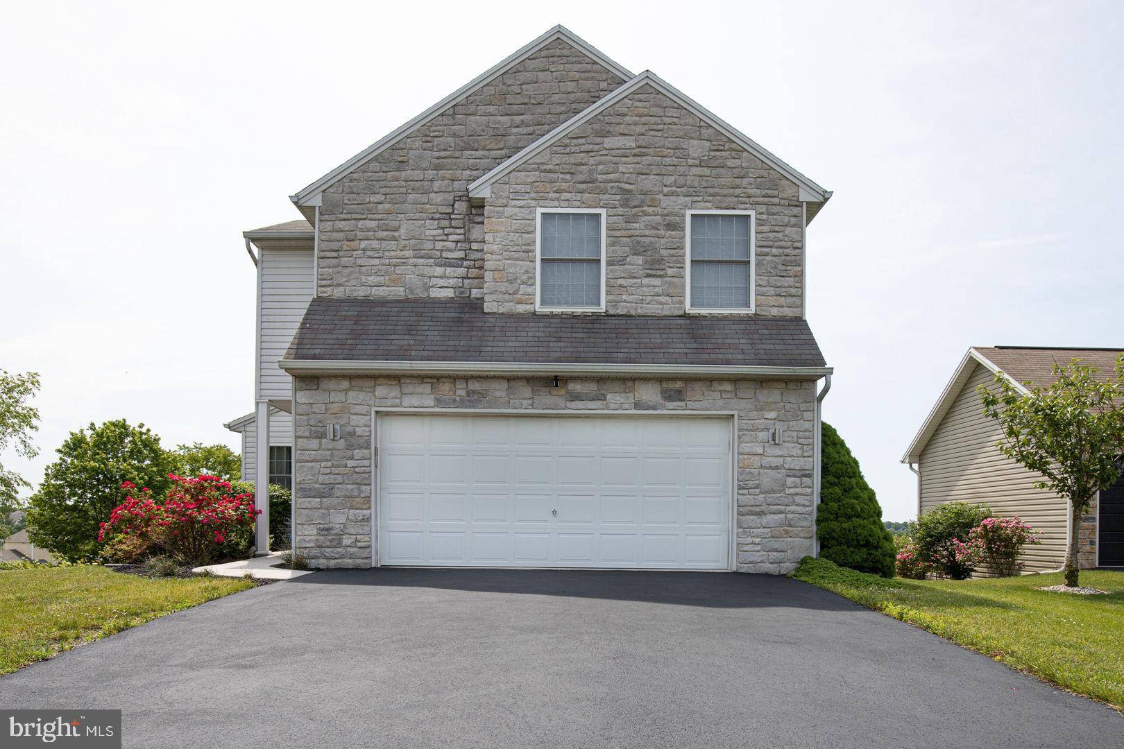 Harrisburg, PA 17110,1825 PEBBLE CT