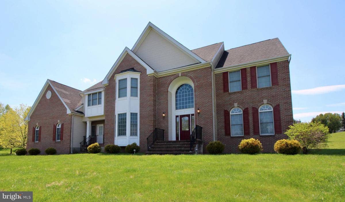 Ringoes, NJ 08551,2 CONNOR CT