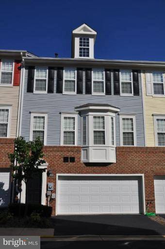 Falls Church, VA 22042,8122 HARPER VALLEY LN #26