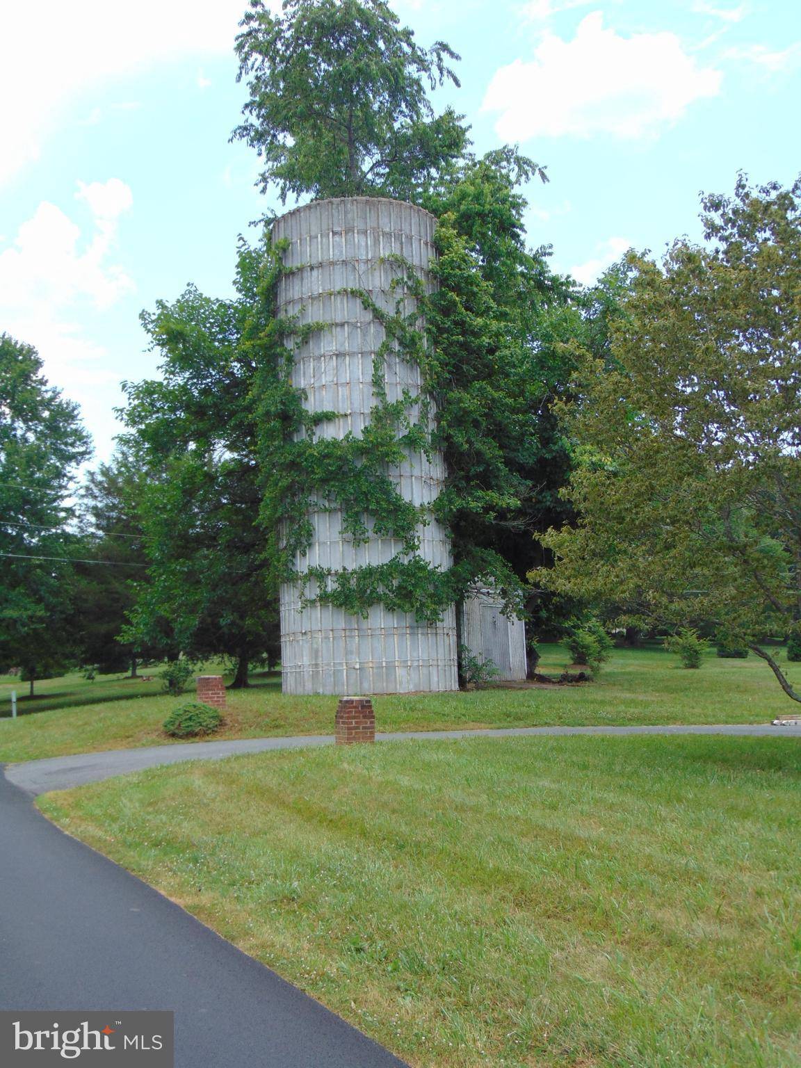 Madison, VA 22727,215 COVERED BRIDGE DR