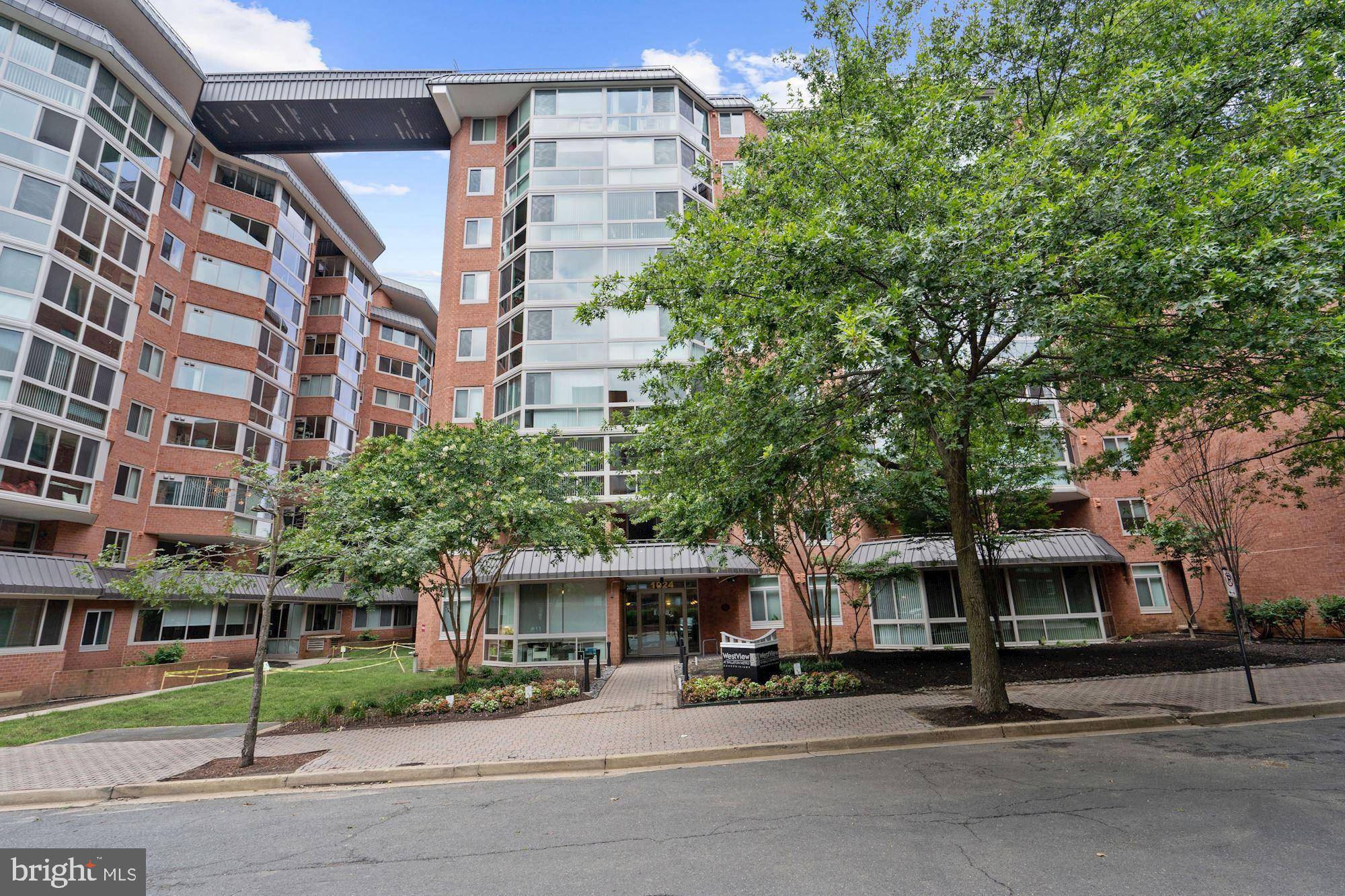 Arlington, VA 22201,1024 N UTAH ST #318