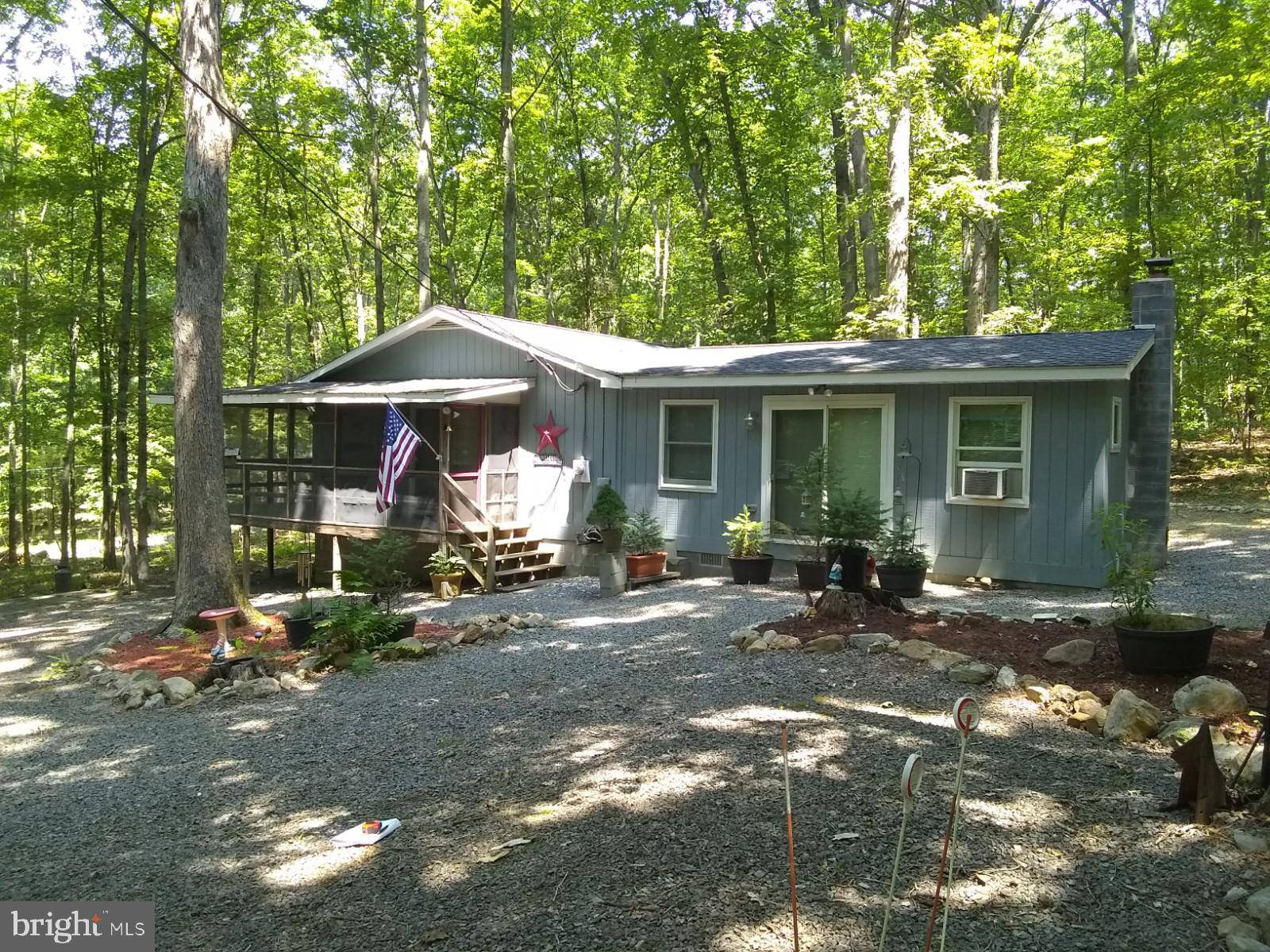 Great Cacapon, WV 25422,5813 ROCKFORD RD