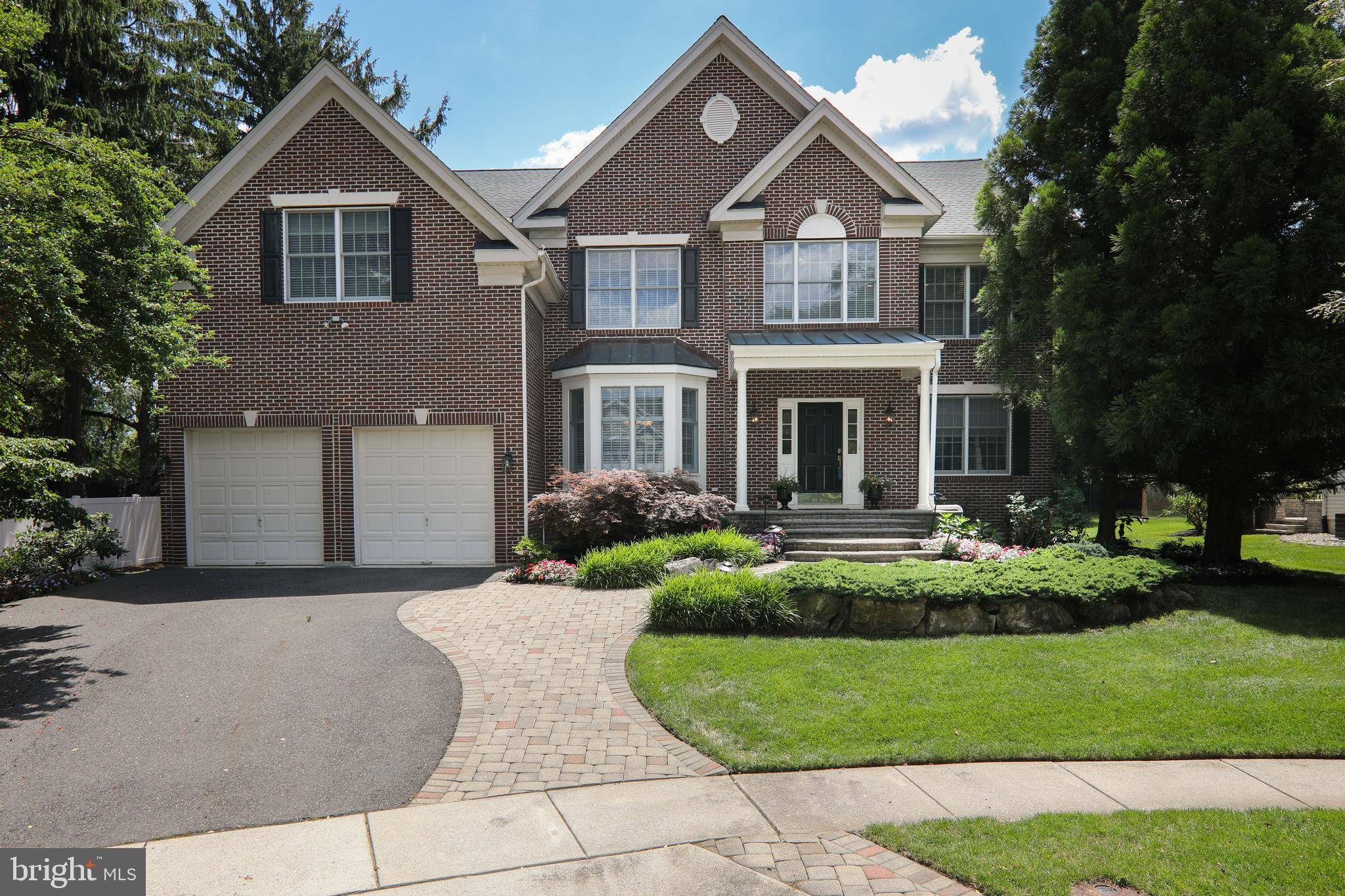 Moorestown, NJ 08057,9 VICTORIA CT