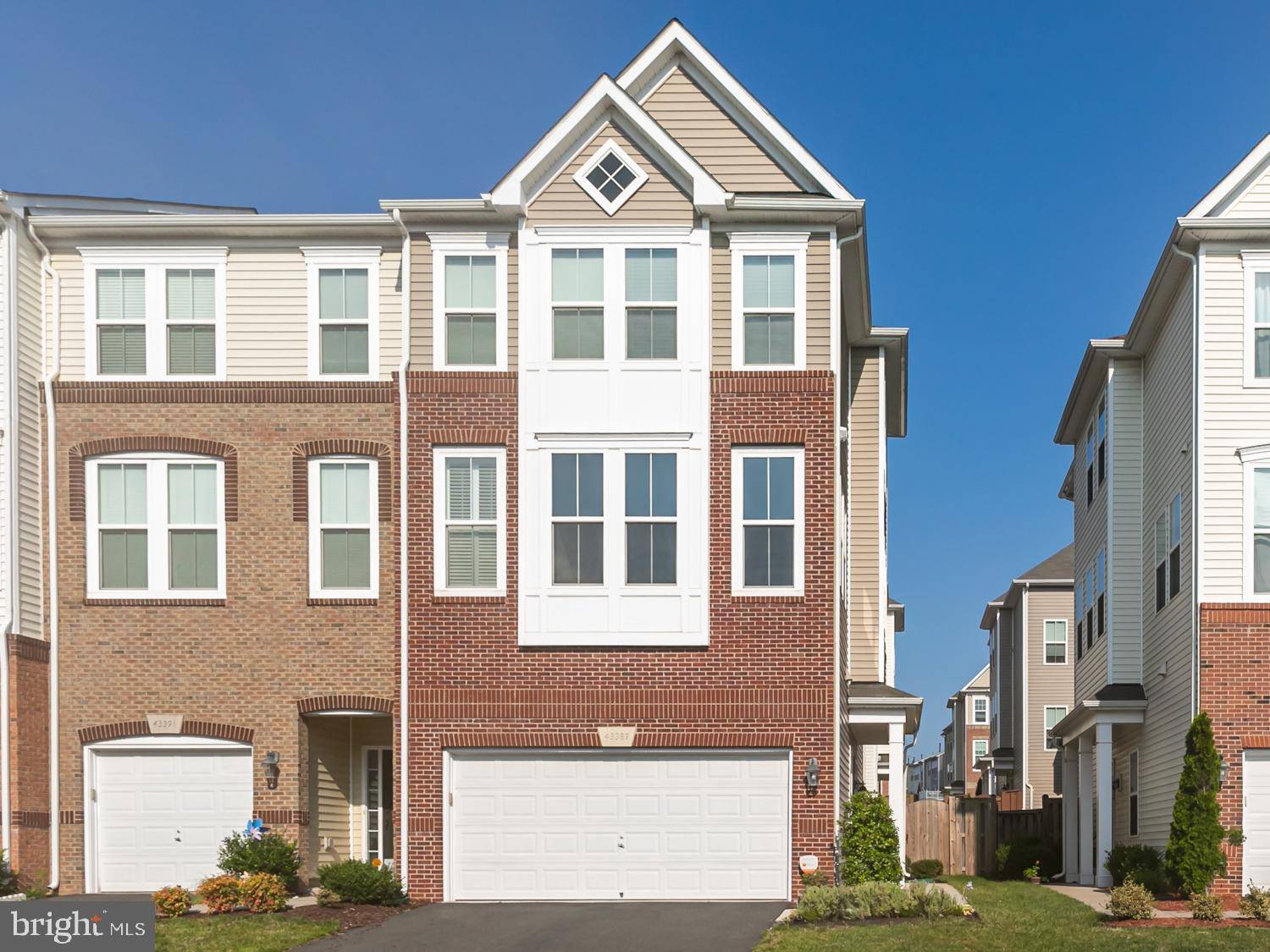 Ashburn, VA 20147,43389 RICKENBACKER SQ