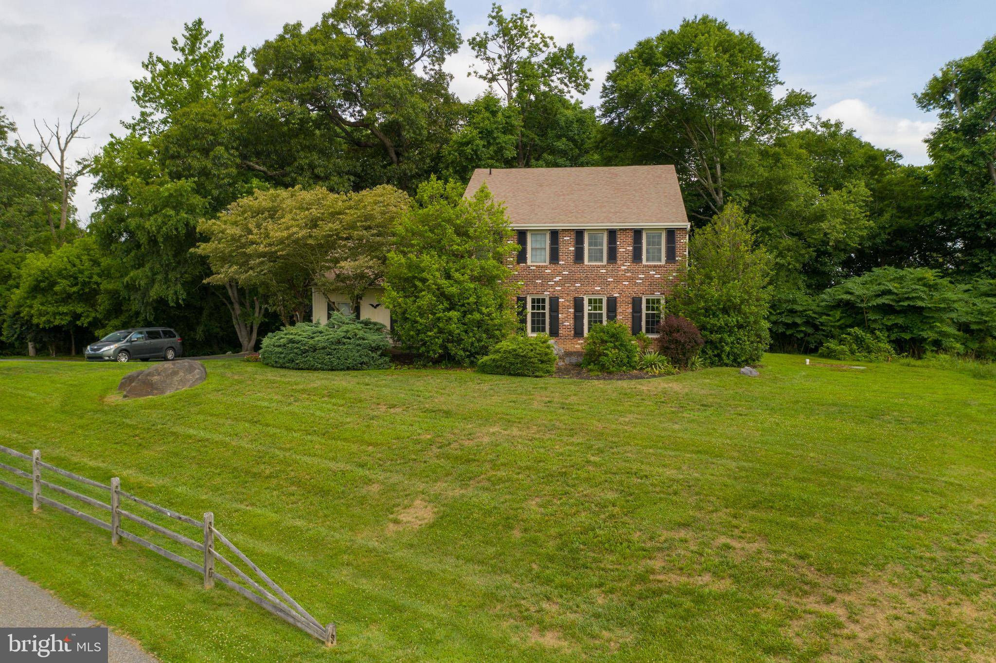 Newtown Square, PA 19073,4 BEECHVIEW DR