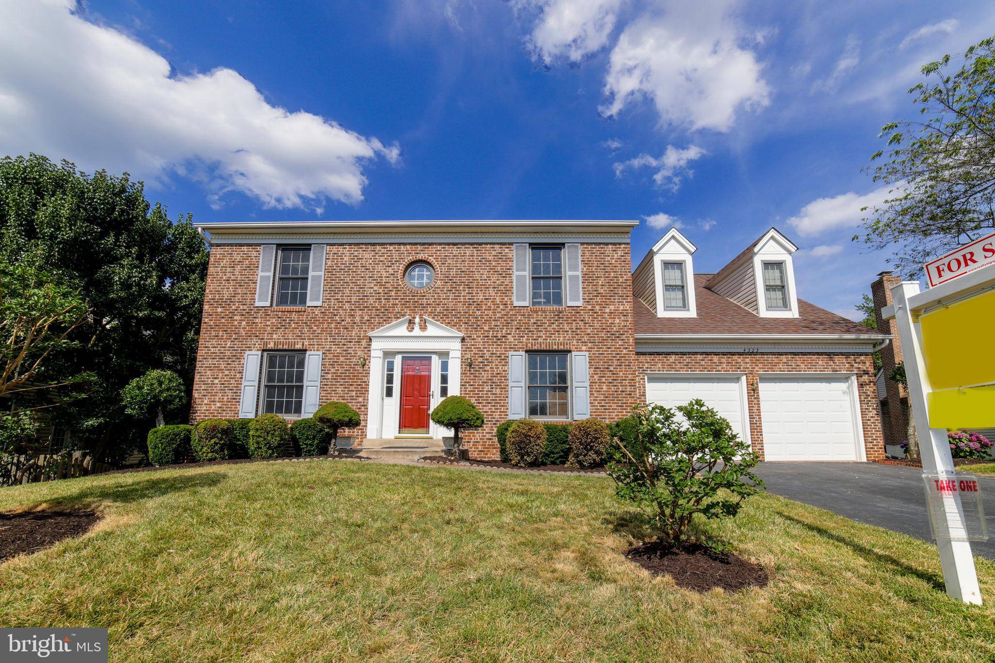 Chantilly, VA 20151,4323 POPLAR BRANCH DR