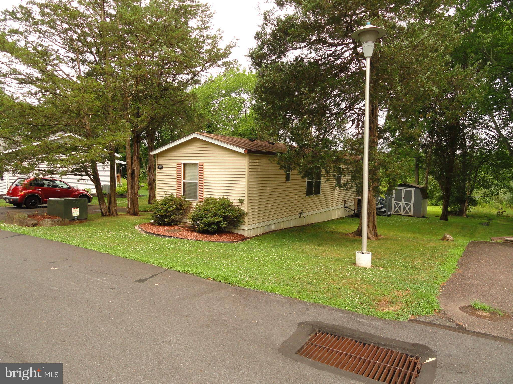 Green Lane, PA 18054,330 CEDAR DR