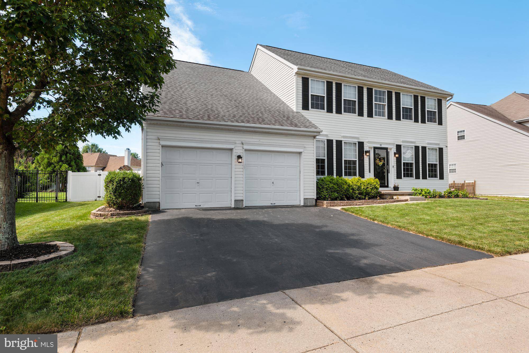 Burlington Township, NJ 08016,48 CANIDAE ST