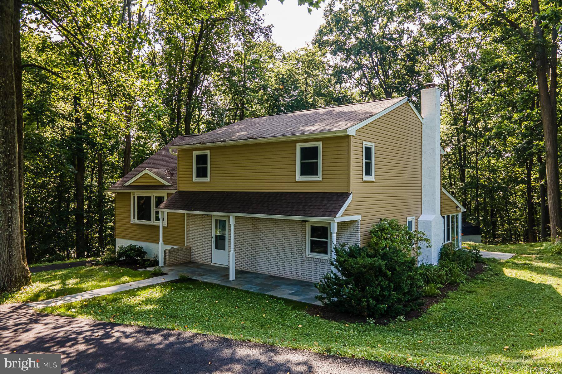 Zionsville, PA 18092,6611 CROWN LN