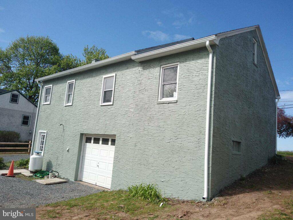 Pennsburg, PA 18073,2610 KUTZTOWN RD