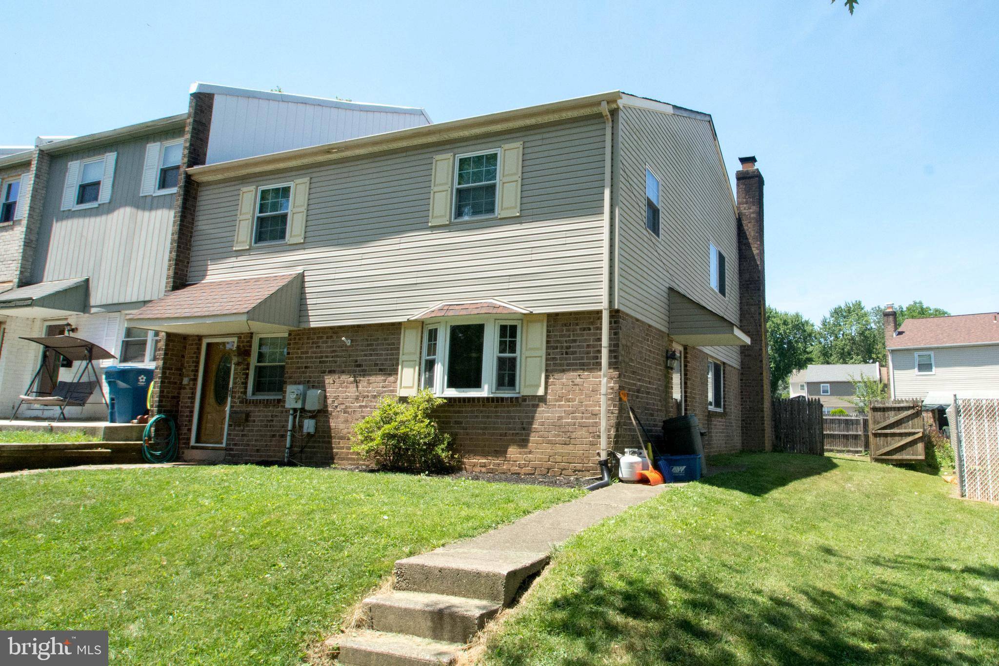 Bensalem, PA 19020,5214 WINDWARD LN